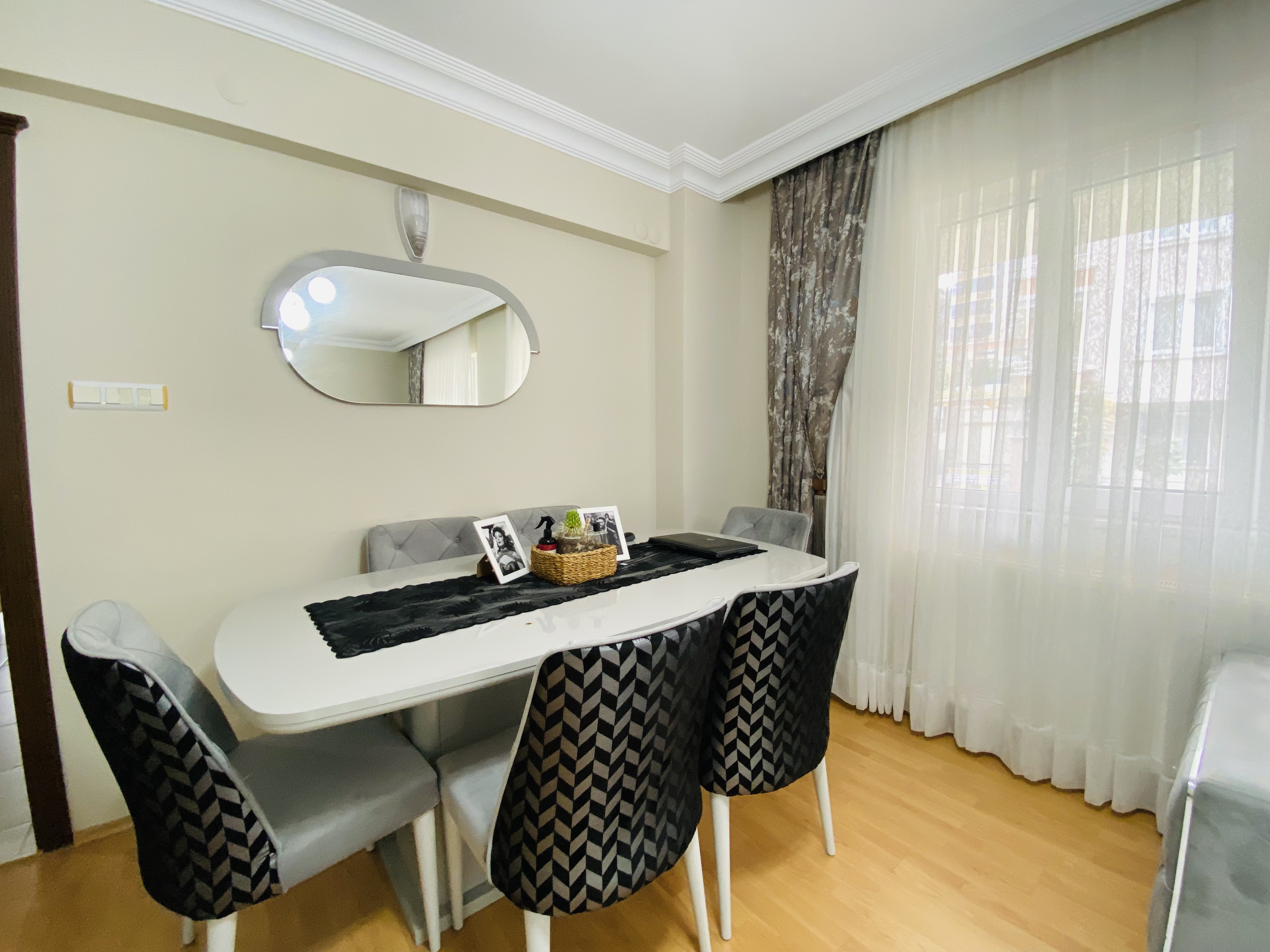 ESENEVLER'DE MERKEZİ LOKASYONDA KİRALIK 4+1