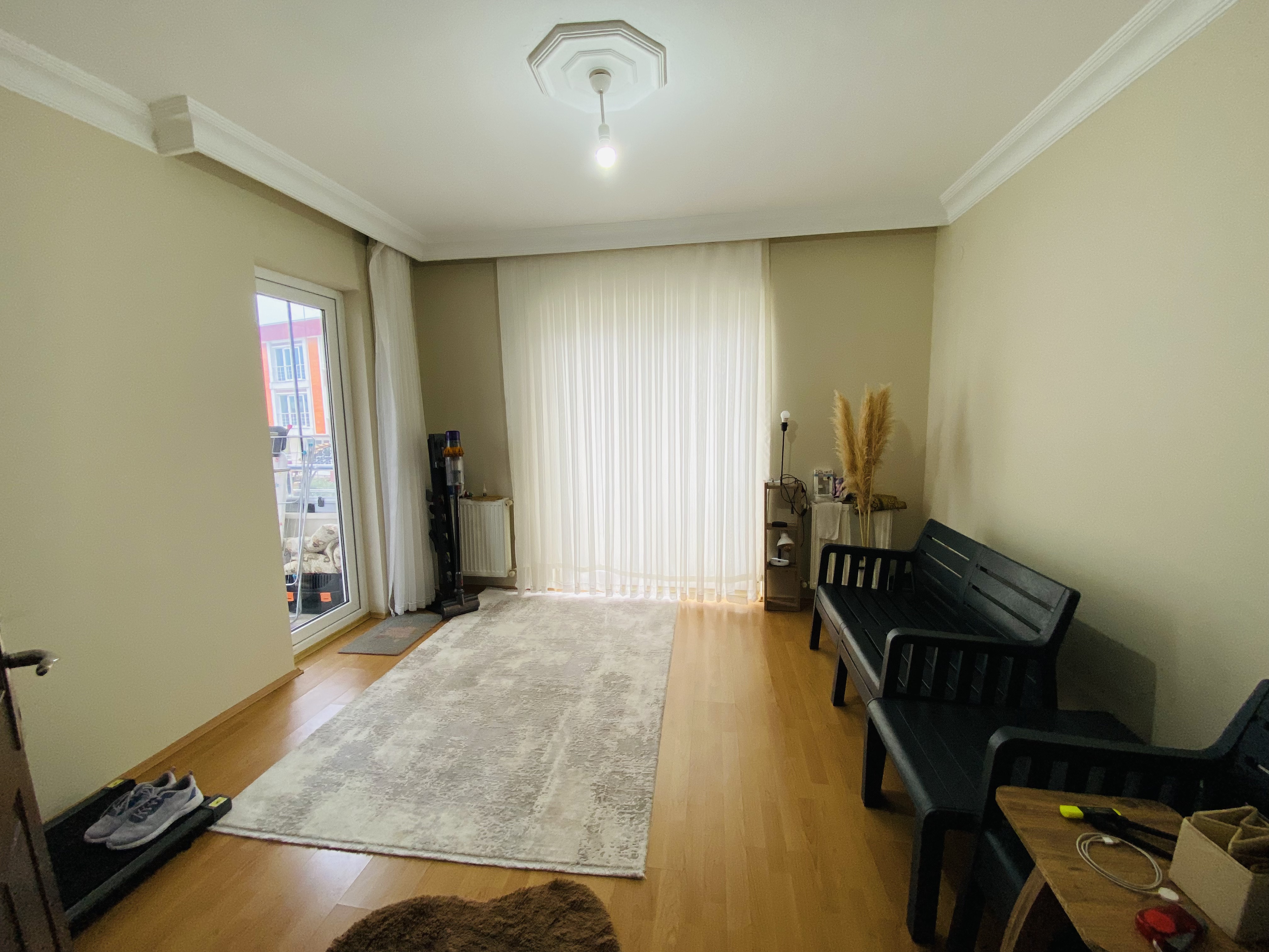 ESENEVLER'DE MERKEZİ LOKASYONDA KİRALIK 4+1