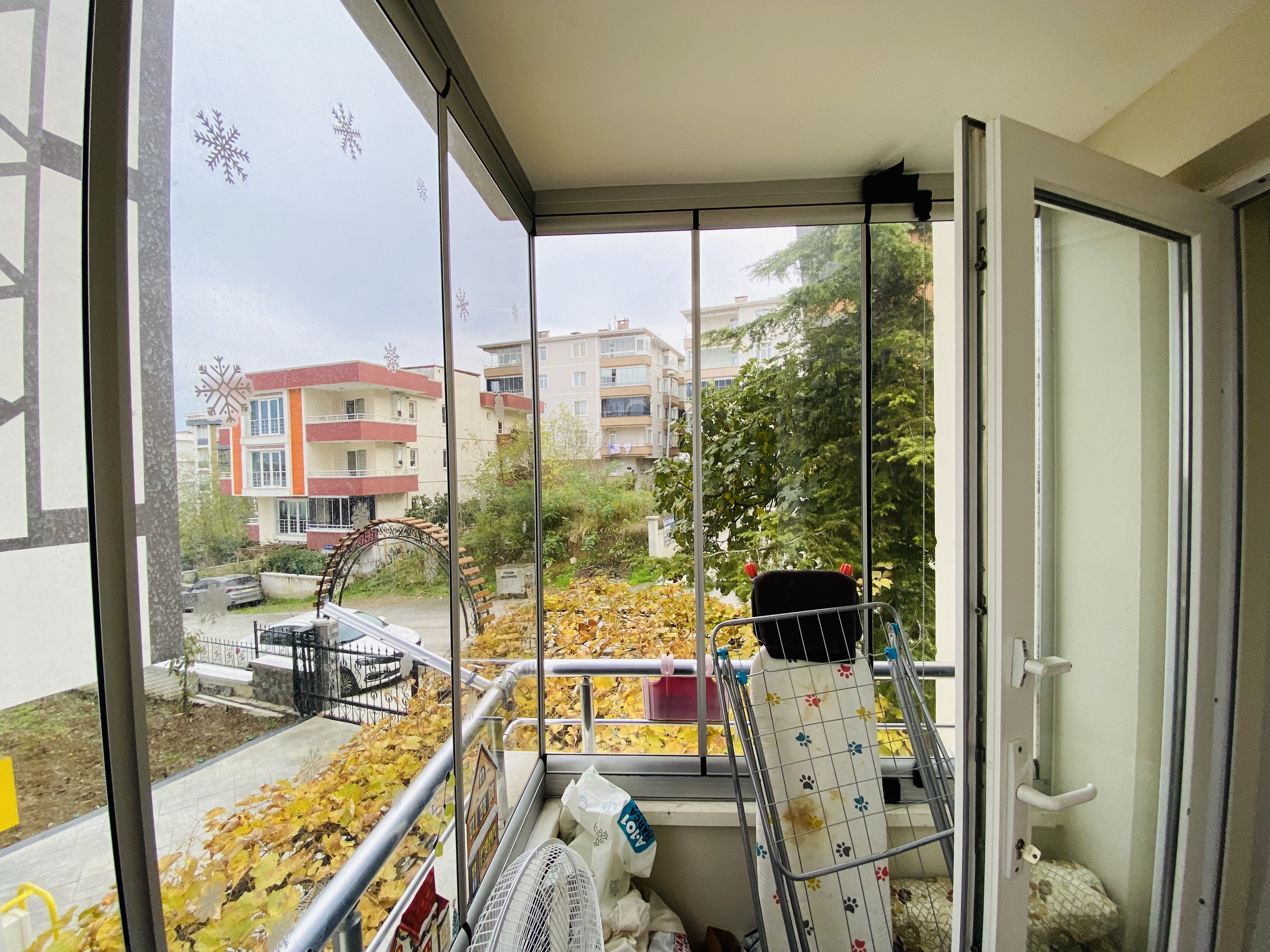 ESENEVLER'DE MERKEZİ LOKASYONDA KİRALIK 4+1