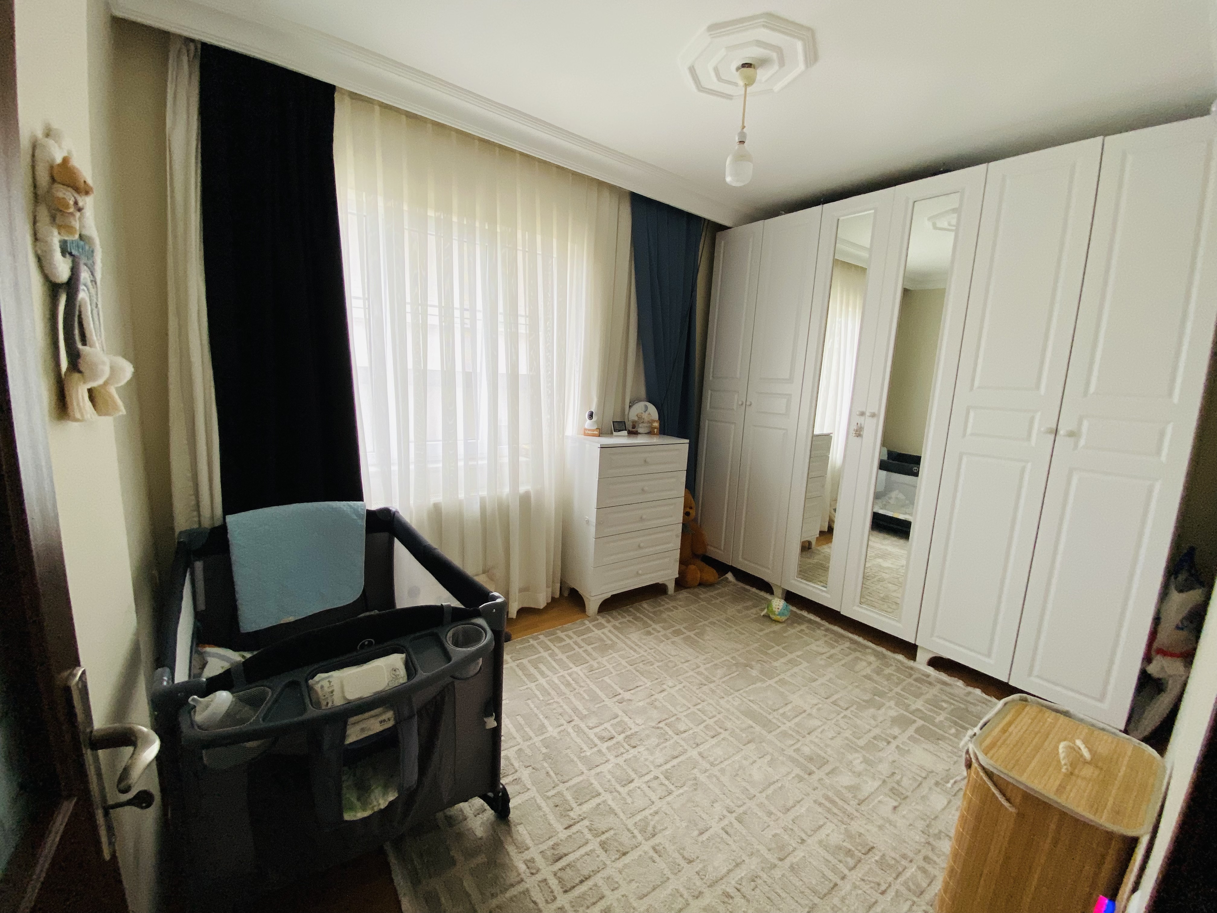 ESENEVLER'DE MERKEZİ LOKASYONDA KİRALIK 4+1