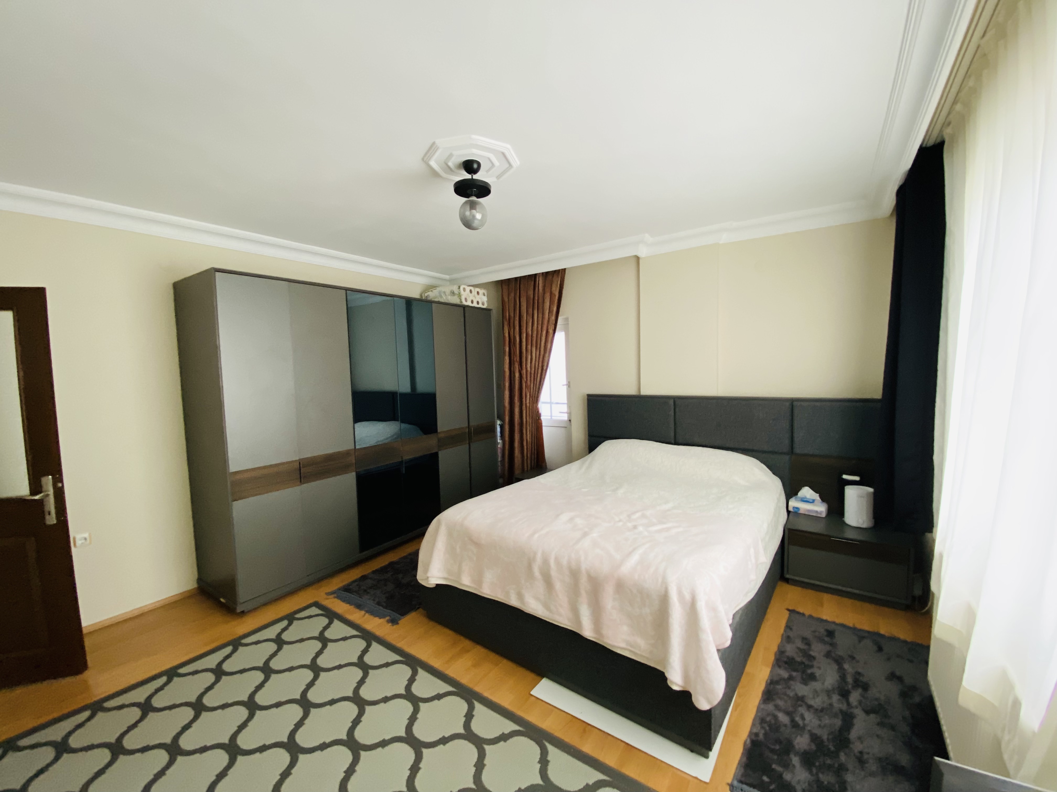 ESENEVLER'DE MERKEZİ LOKASYONDA KİRALIK 4+1