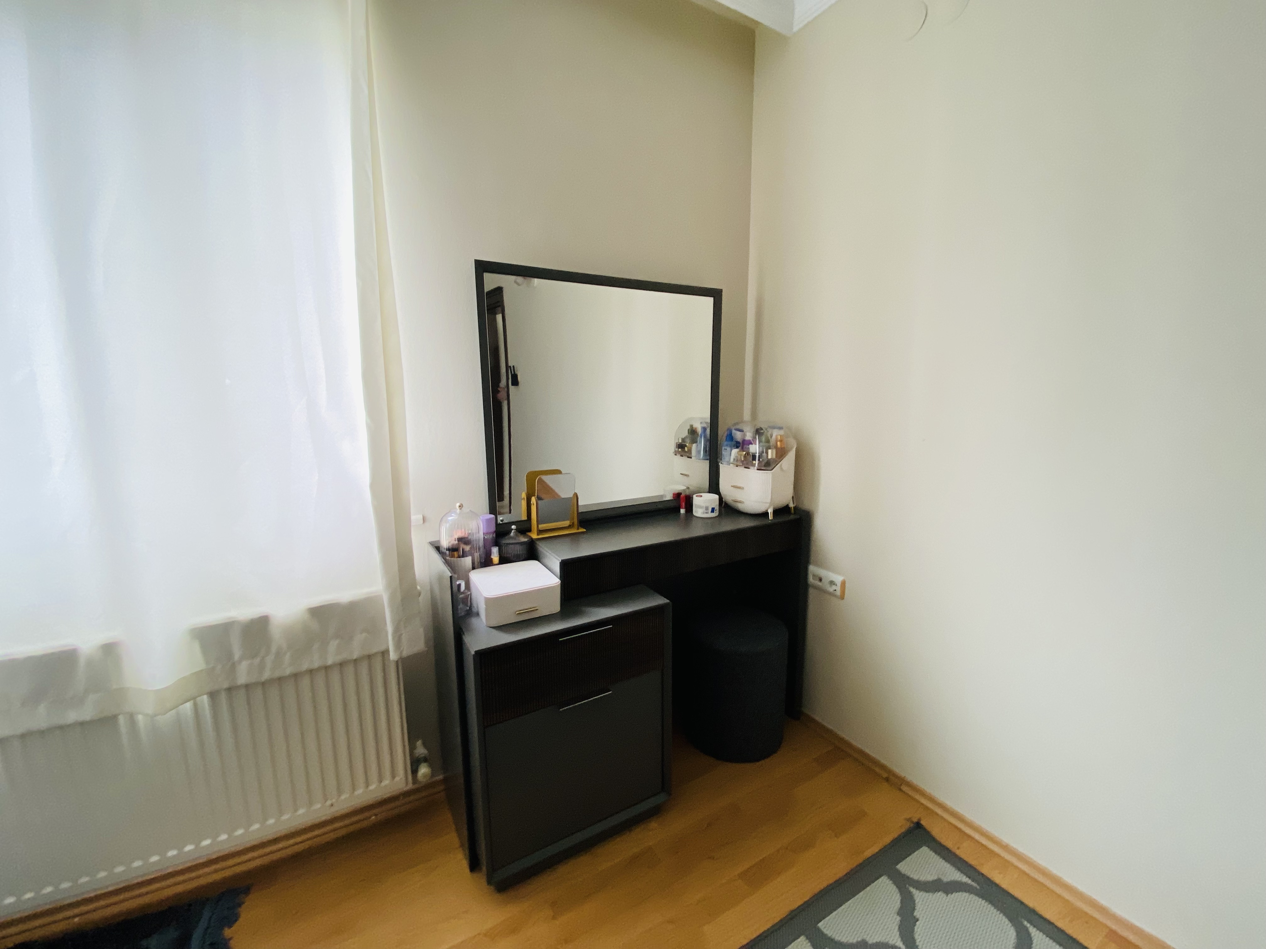 ESENEVLER'DE MERKEZİ LOKASYONDA KİRALIK 4+1