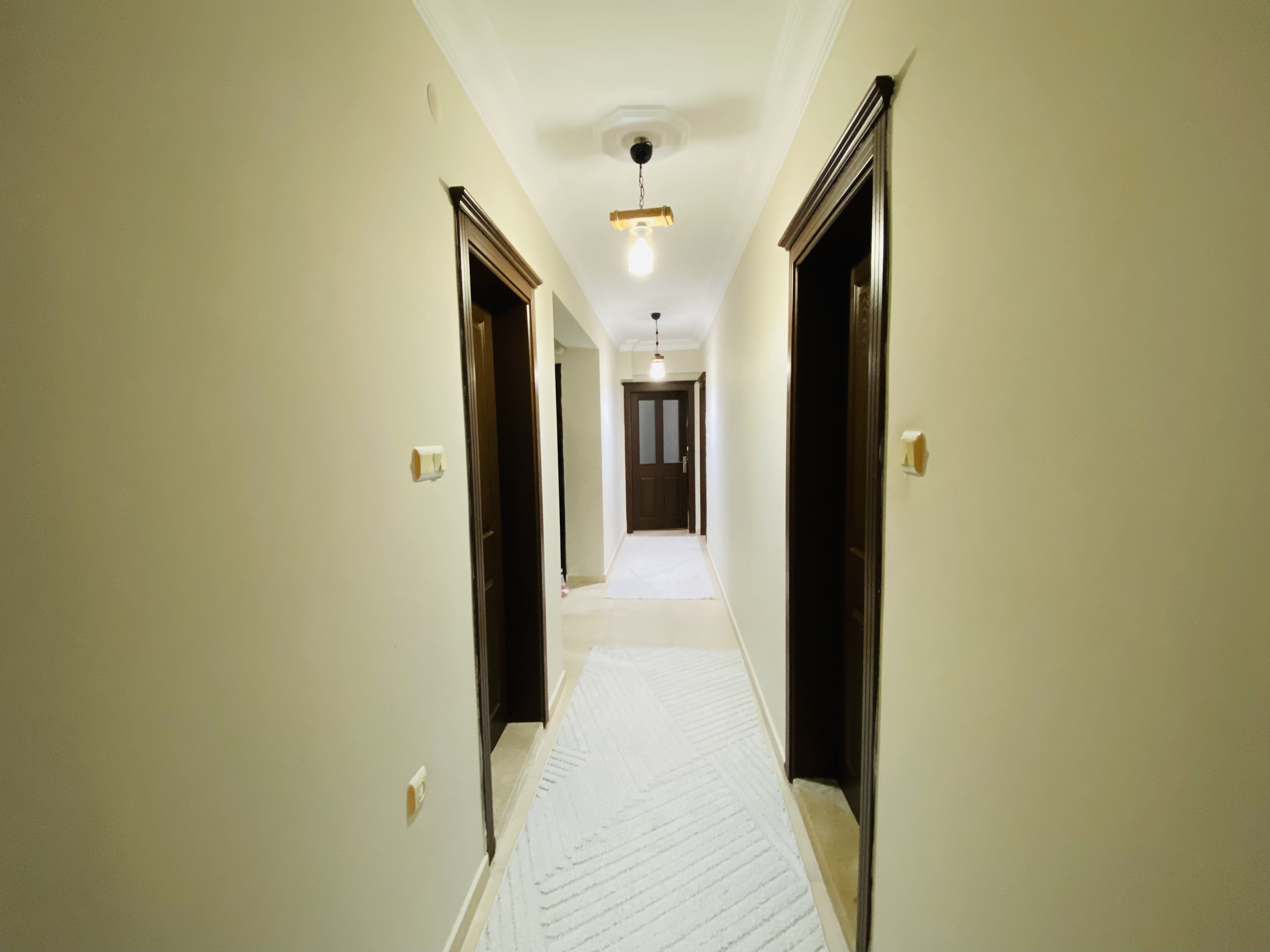 ESENEVLER'DE MERKEZİ LOKASYONDA KİRALIK 4+1