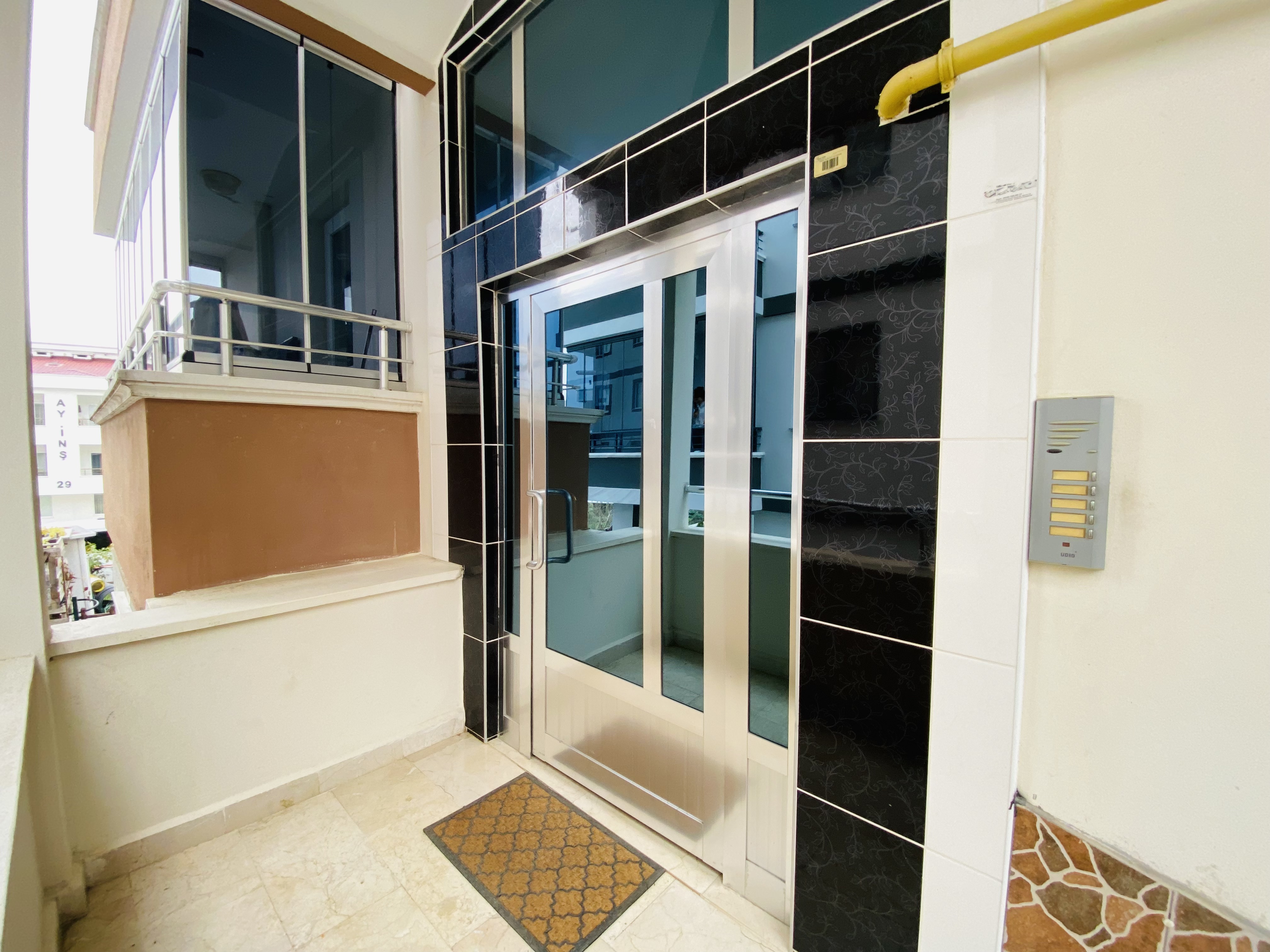 ESENEVLER'DE MERKEZİ LOKASYONDA KİRALIK 4+1