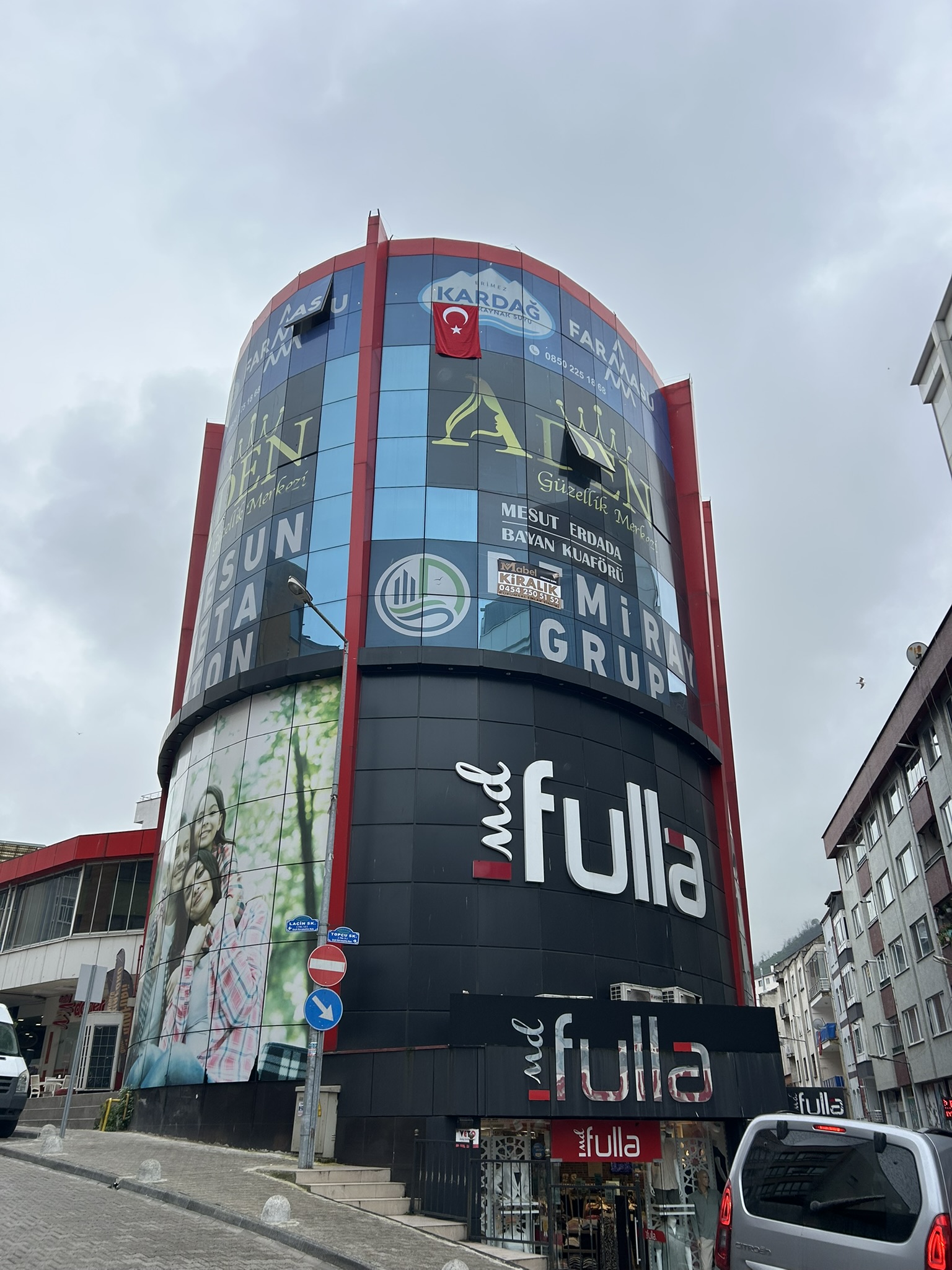 ŞEYHKERAMETTİN 135M2 KİRALIK OFİS