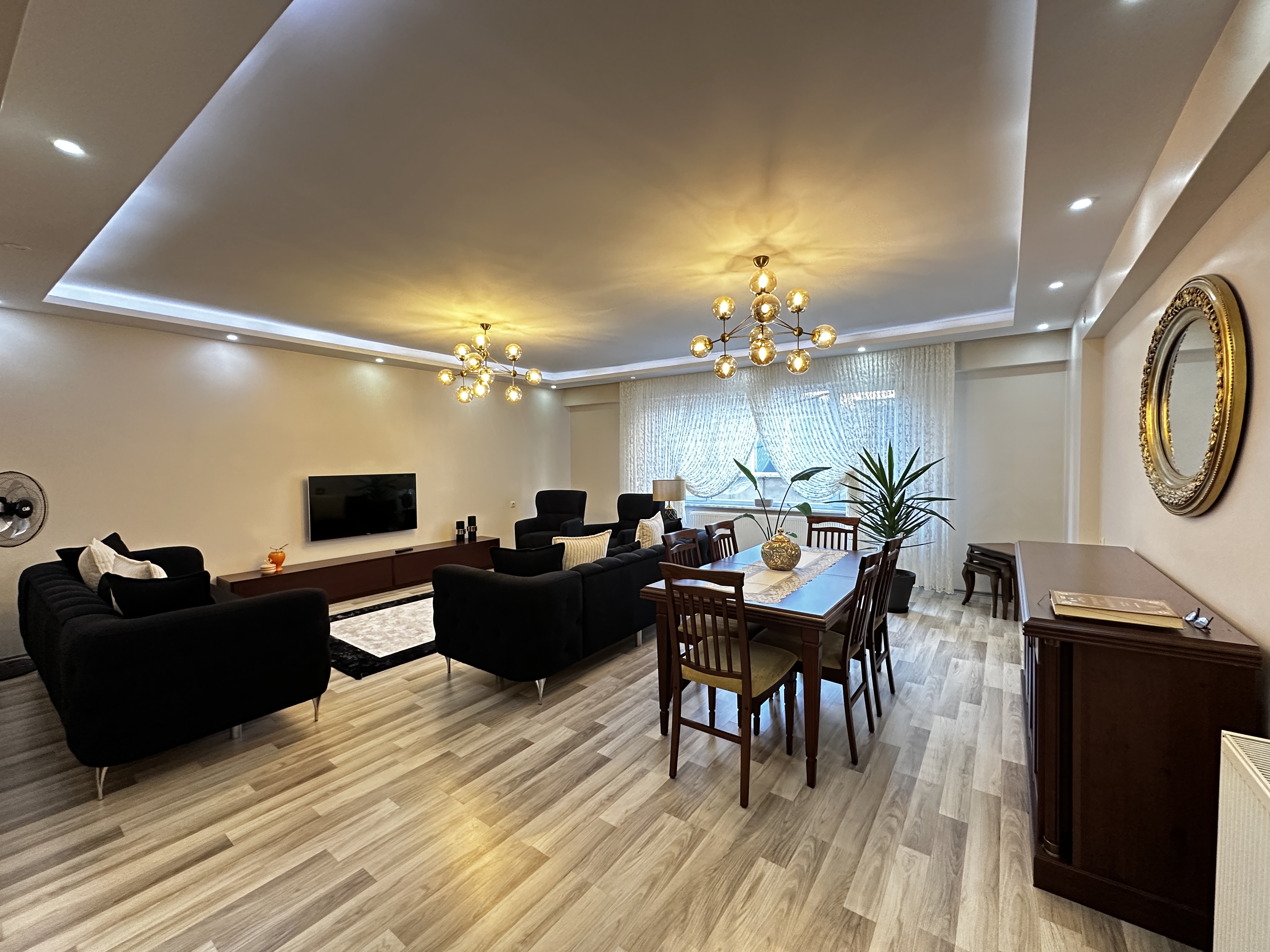 MABELGAYRİMENKUL İHSANİYE.MH MERKEZİ KONUMDA GENİŞ MUAZZAM DAİRE