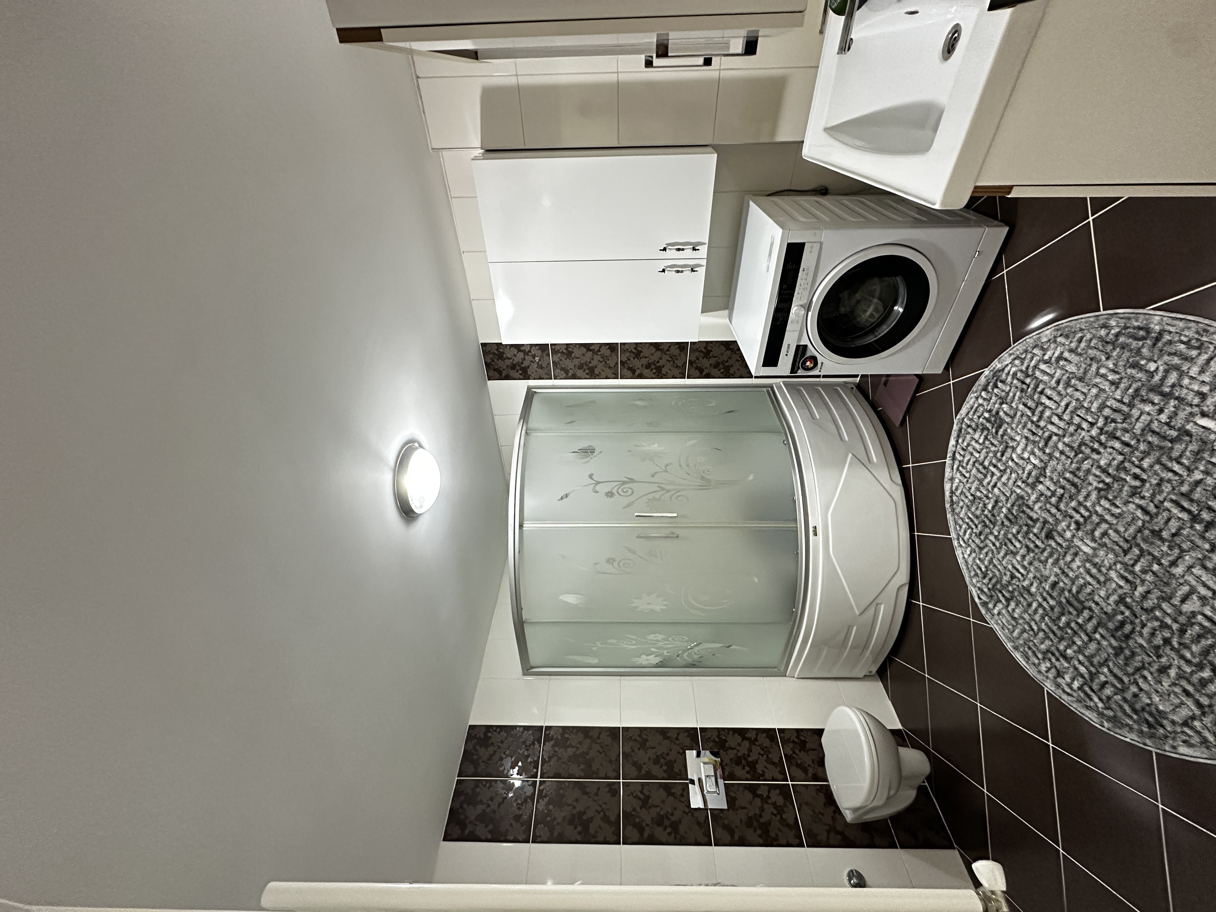 MABELGAYRİMENKUL İHSANİYE.MH MERKEZİ KONUMDA GENİŞ MUAZZAM DAİRE