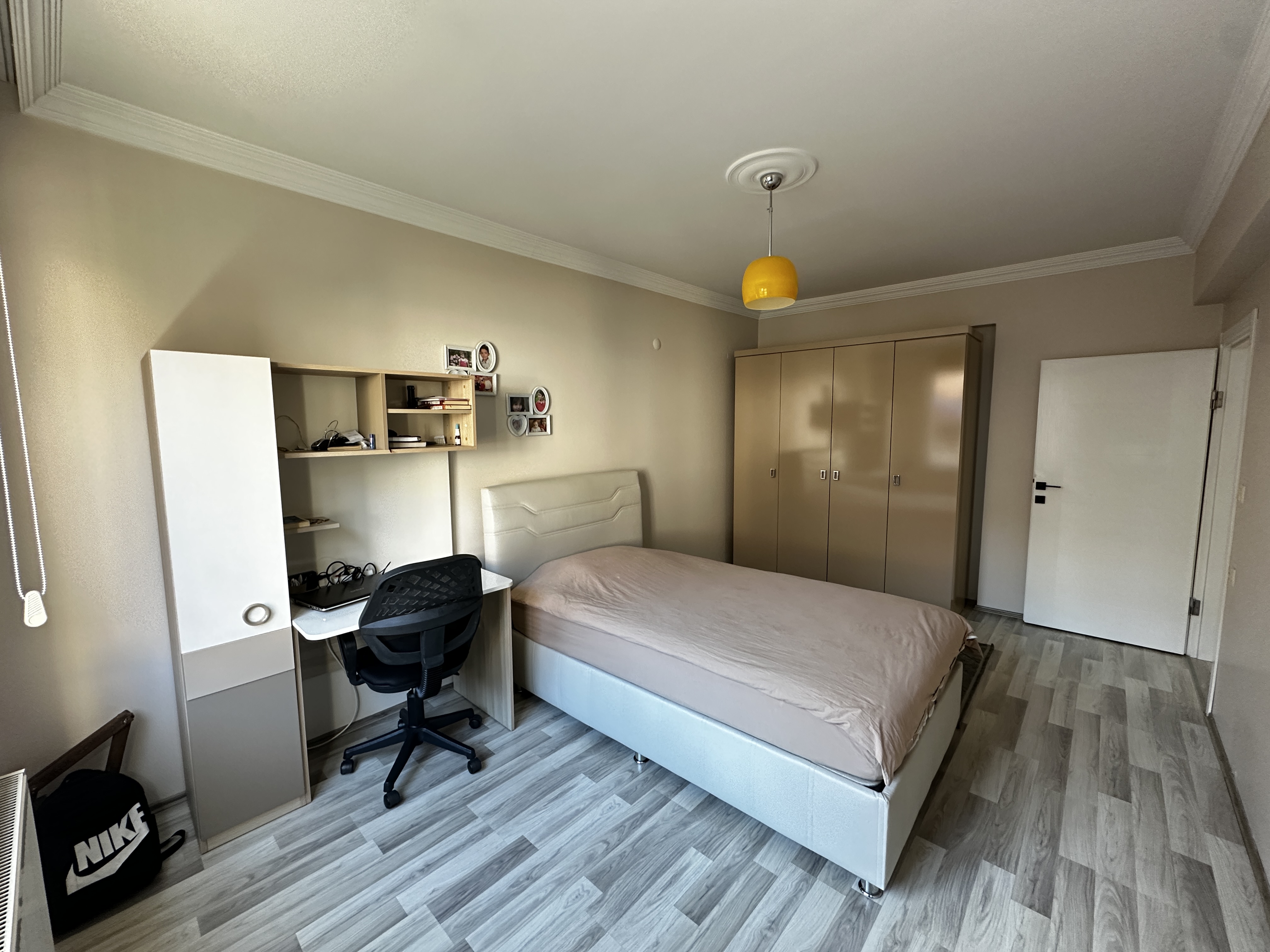 MABELGAYRİMENKUL İHSANİYE.MH MERKEZİ KONUMDA GENİŞ MUAZZAM DAİRE