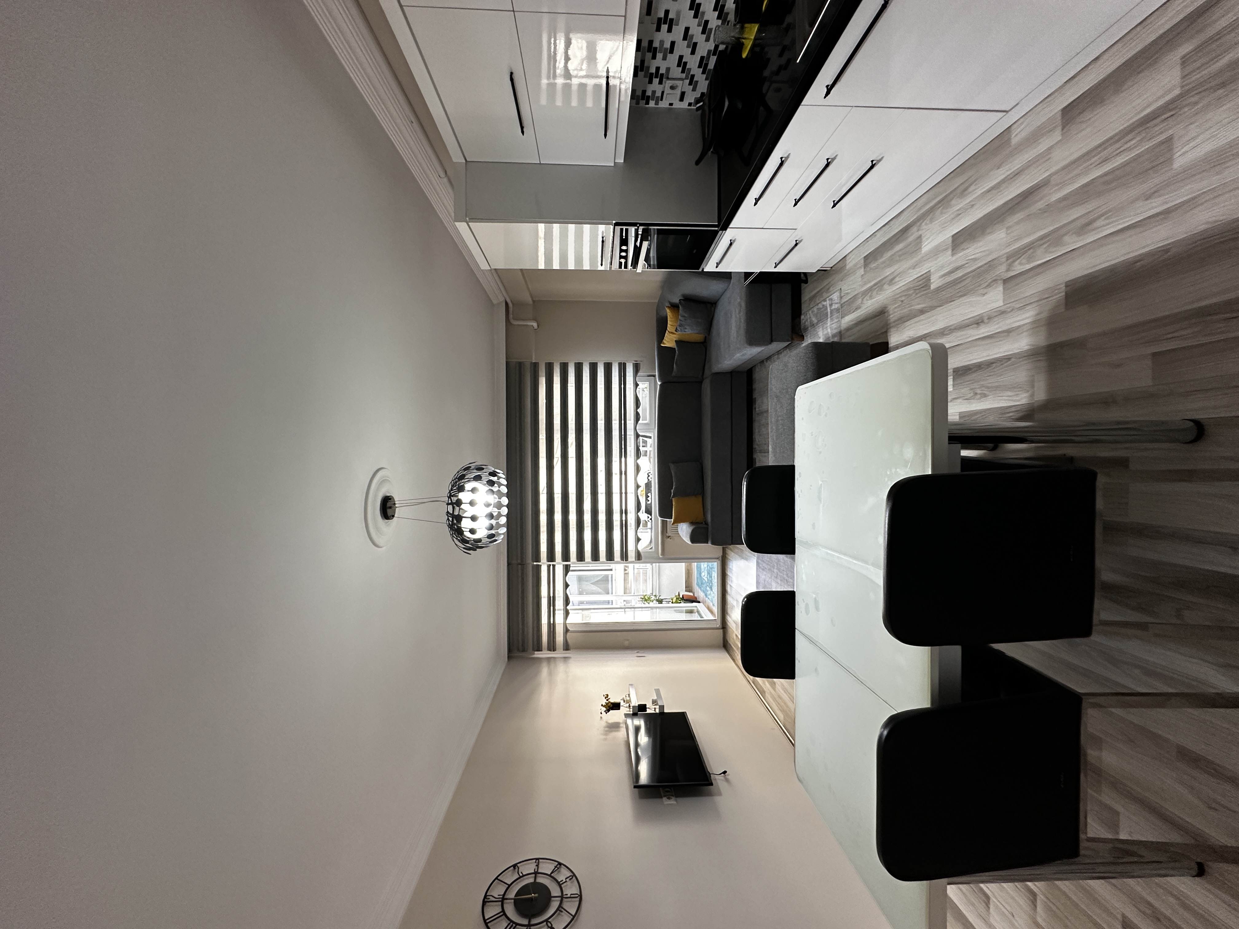 MABELGAYRİMENKUL İHSANİYE.MH MERKEZİ KONUMDA GENİŞ MUAZZAM DAİRE