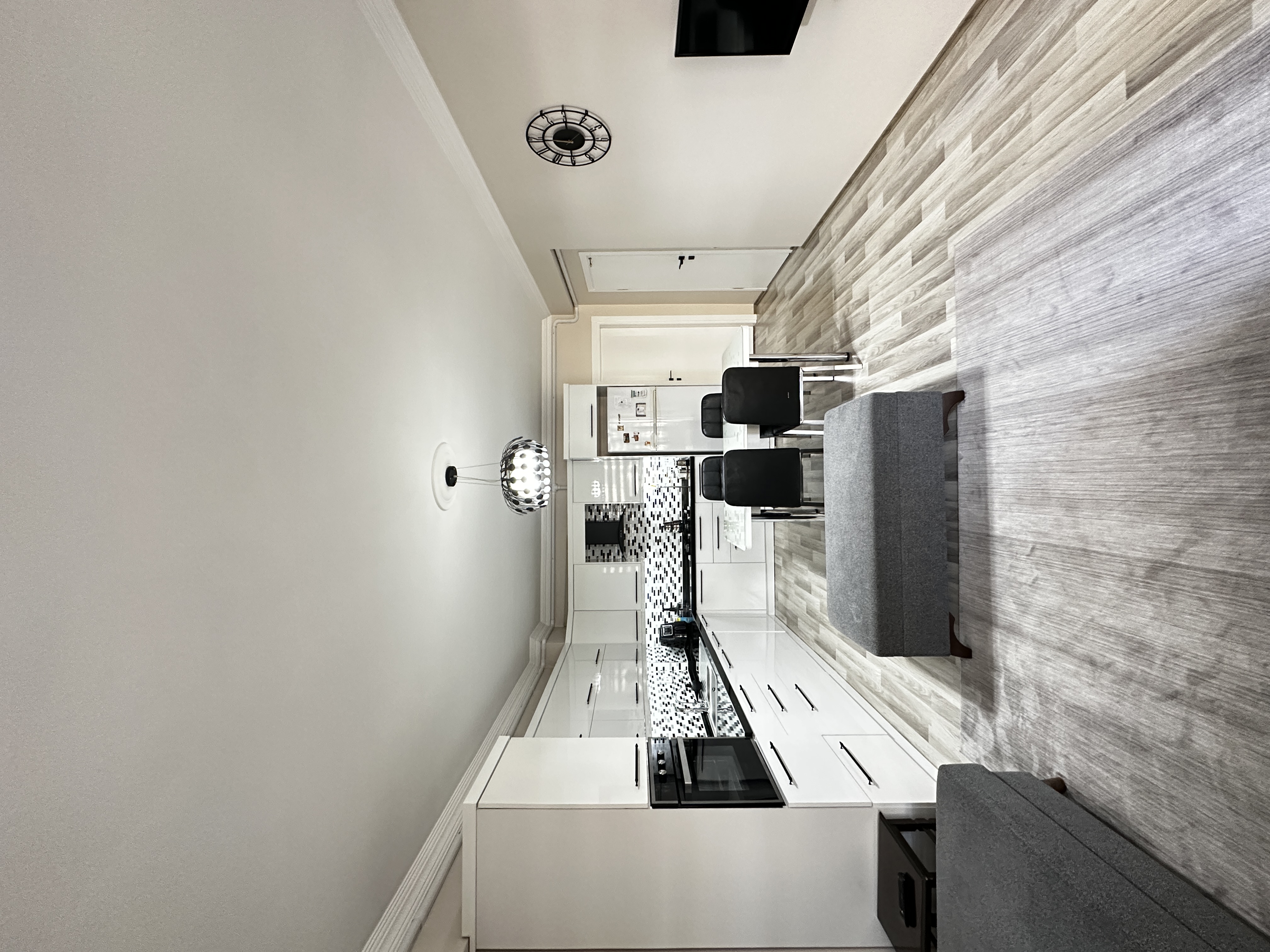 MABELGAYRİMENKUL İHSANİYE.MH MERKEZİ KONUMDA GENİŞ MUAZZAM DAİRE