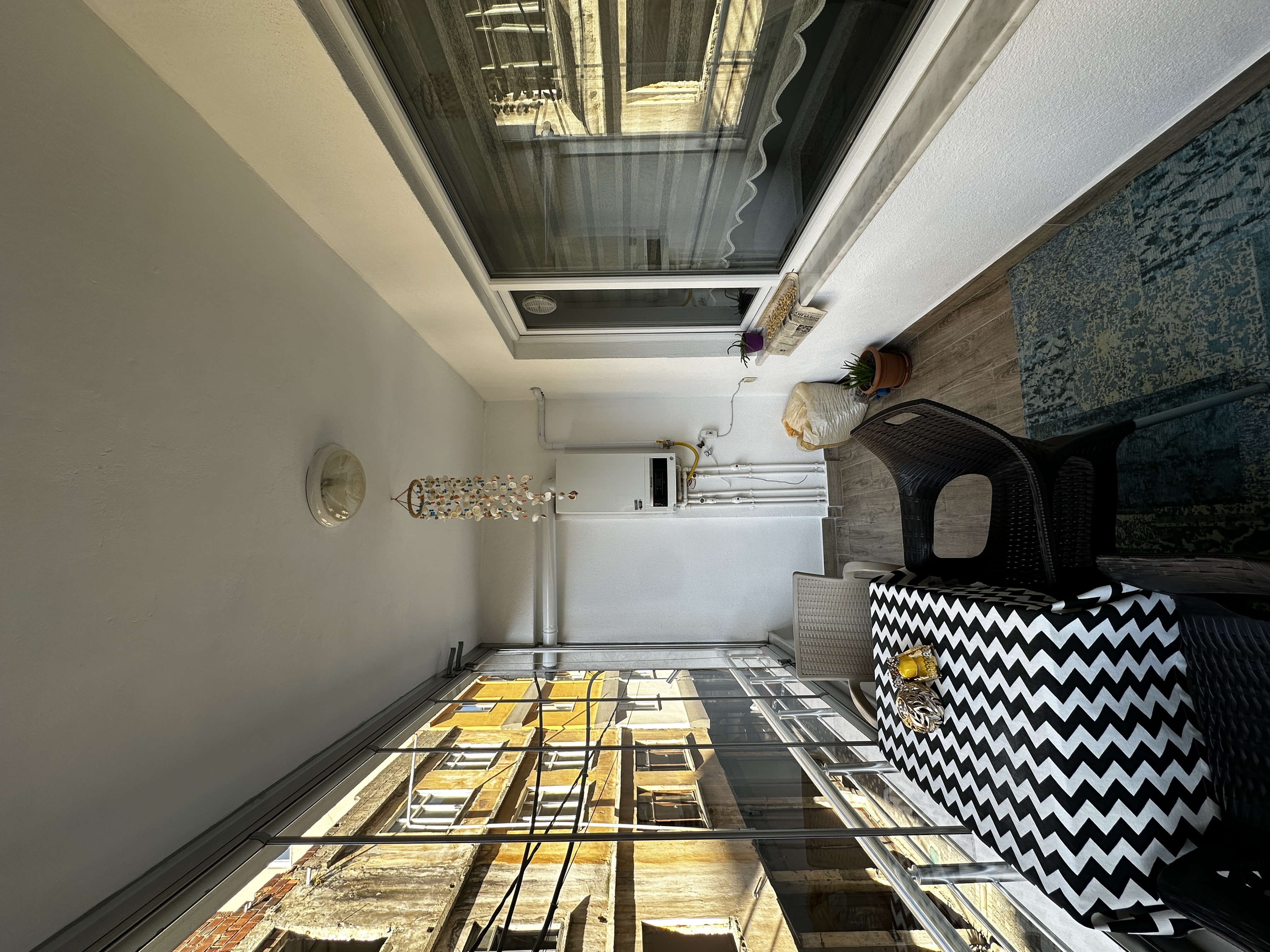 MABELGAYRİMENKUL İHSANİYE.MH MERKEZİ KONUMDA GENİŞ MUAZZAM DAİRE