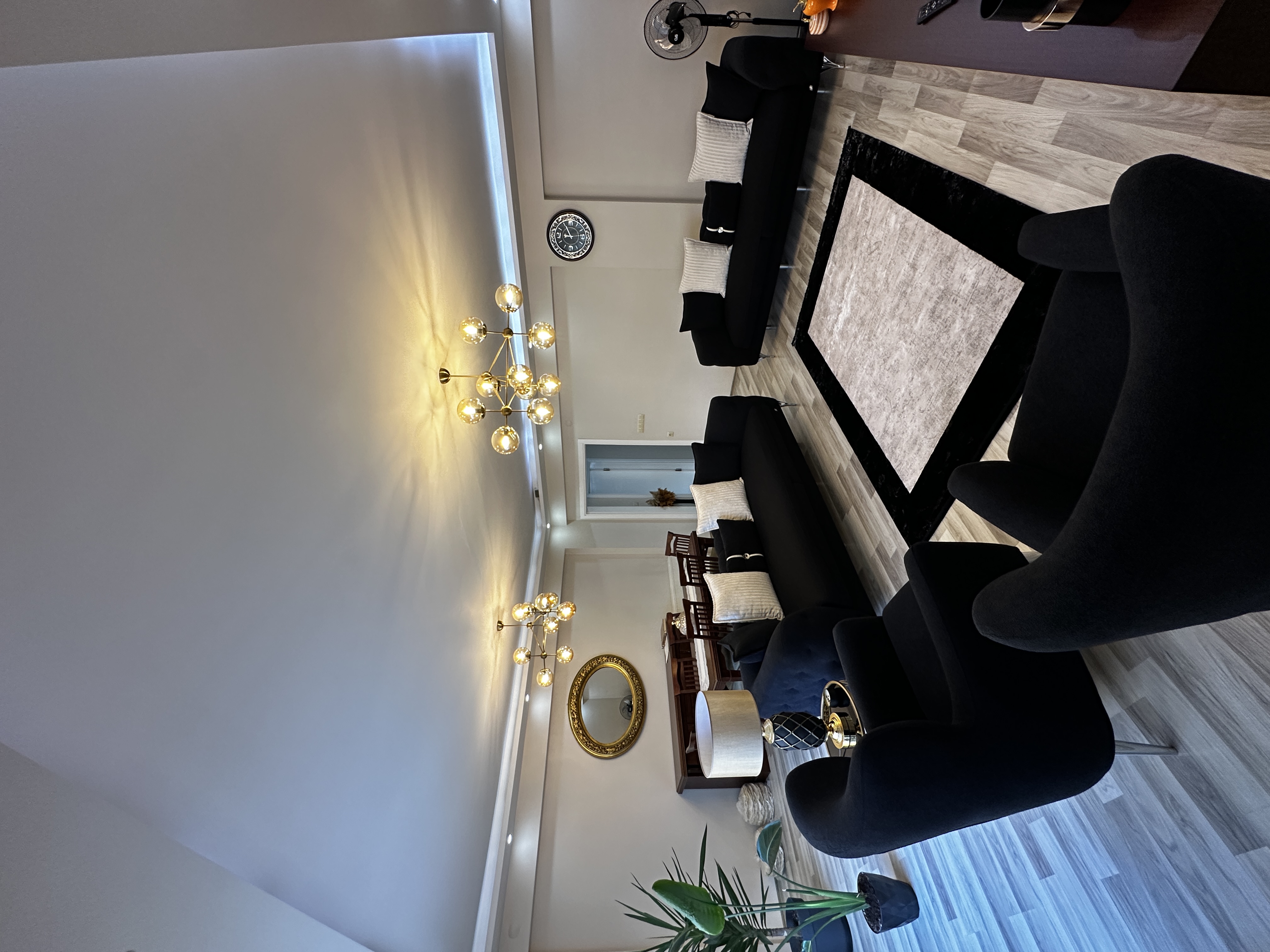 MABELGAYRİMENKUL İHSANİYE.MH MERKEZİ KONUMDA GENİŞ MUAZZAM DAİRE