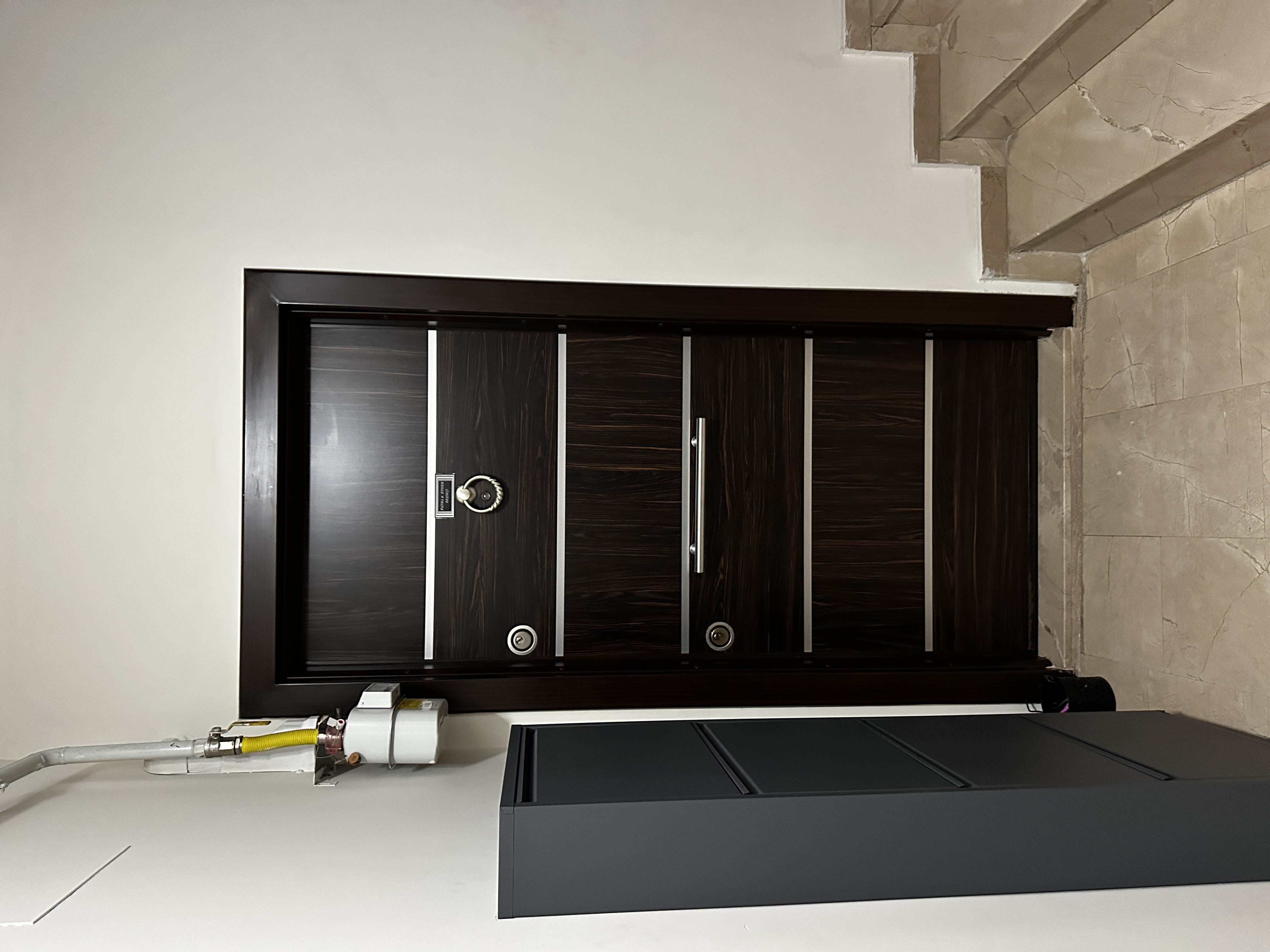 MABELGAYRİMENKUL İHSANİYE.MH MERKEZİ KONUMDA GENİŞ MUAZZAM DAİRE