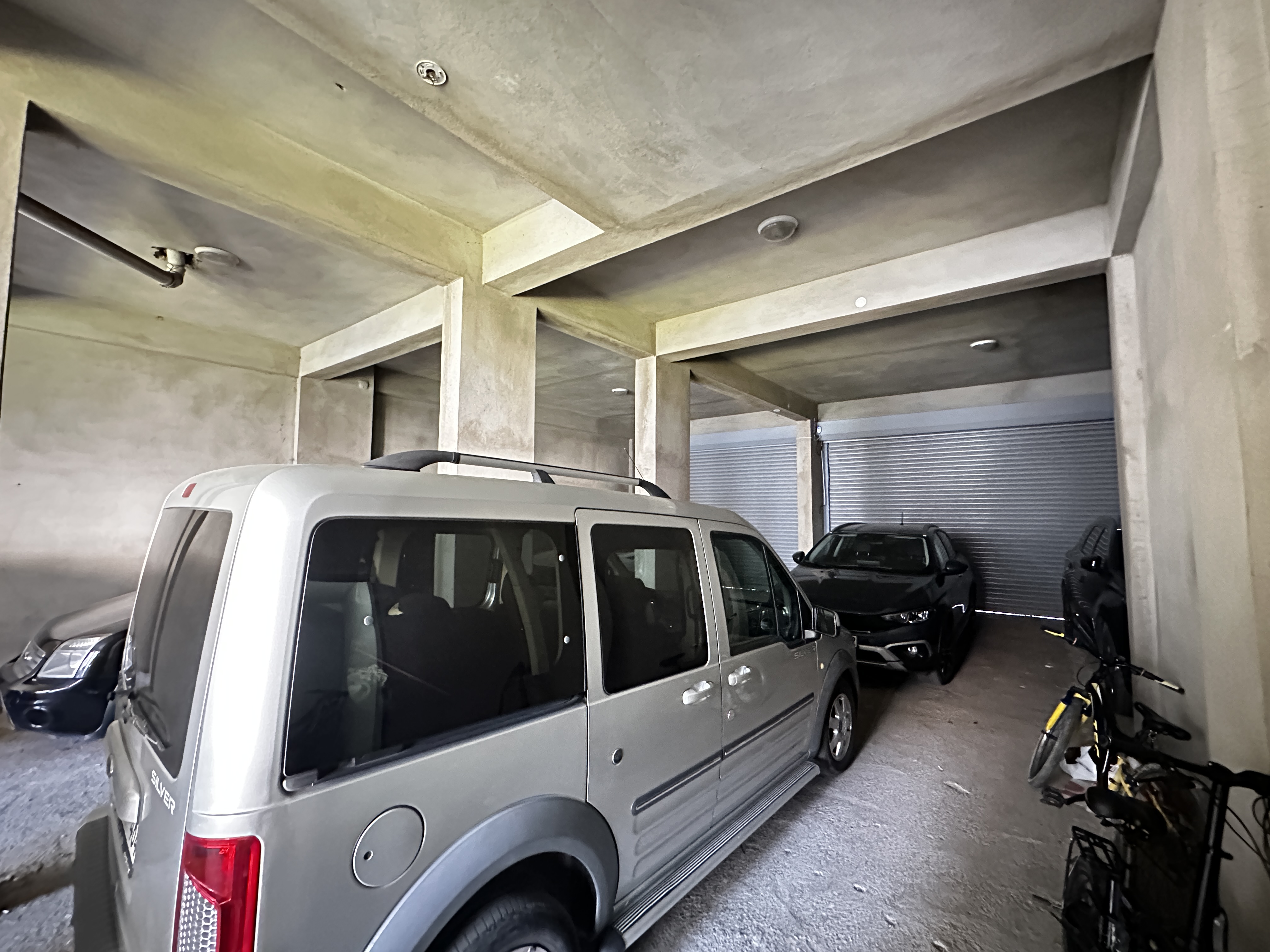 MABELGAYRİMENKUL İHSANİYE.MH MERKEZİ KONUMDA GENİŞ MUAZZAM DAİRE