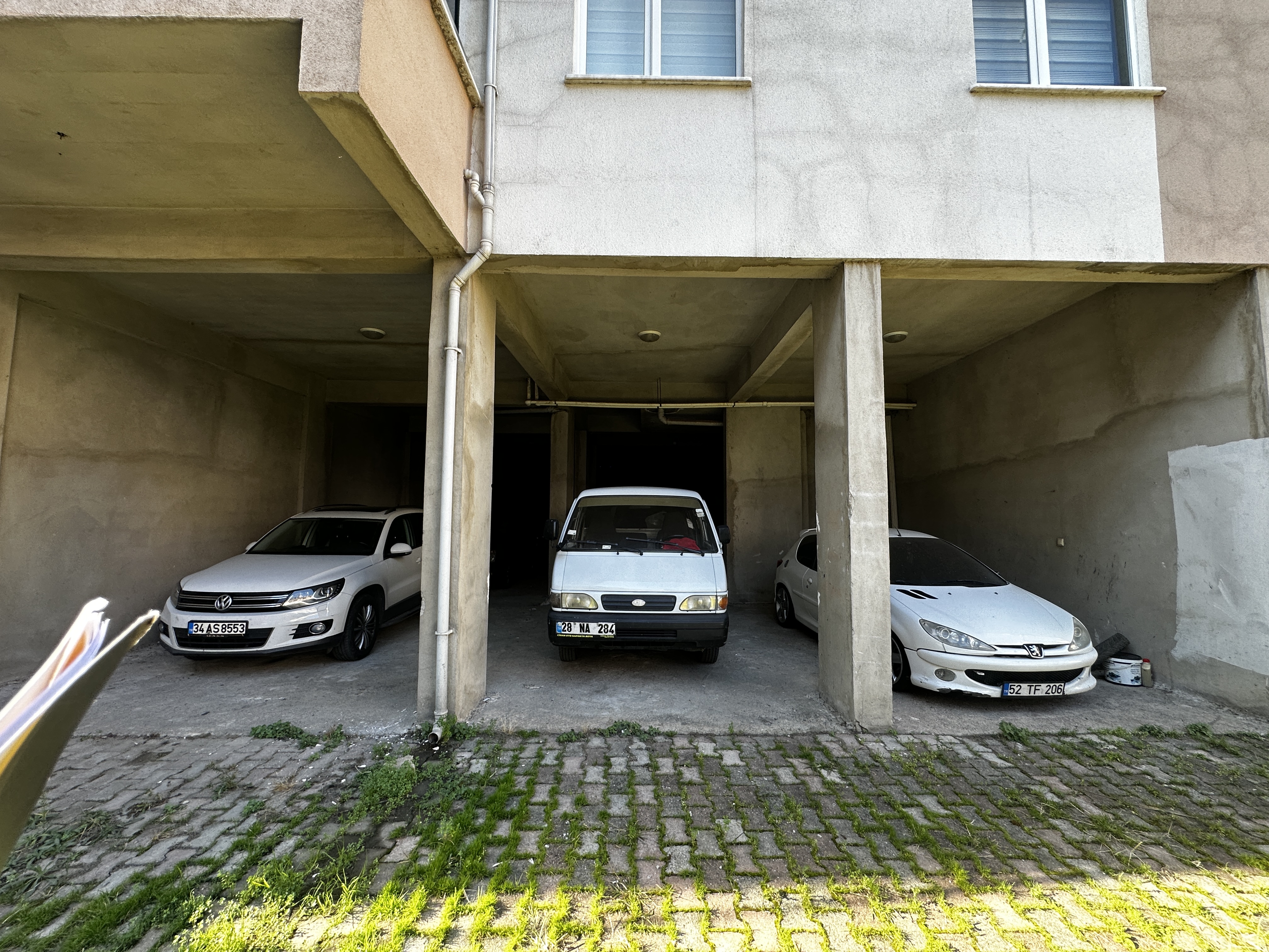 MABELGAYRİMENKUL İHSANİYE.MH MERKEZİ KONUMDA GENİŞ MUAZZAM DAİRE