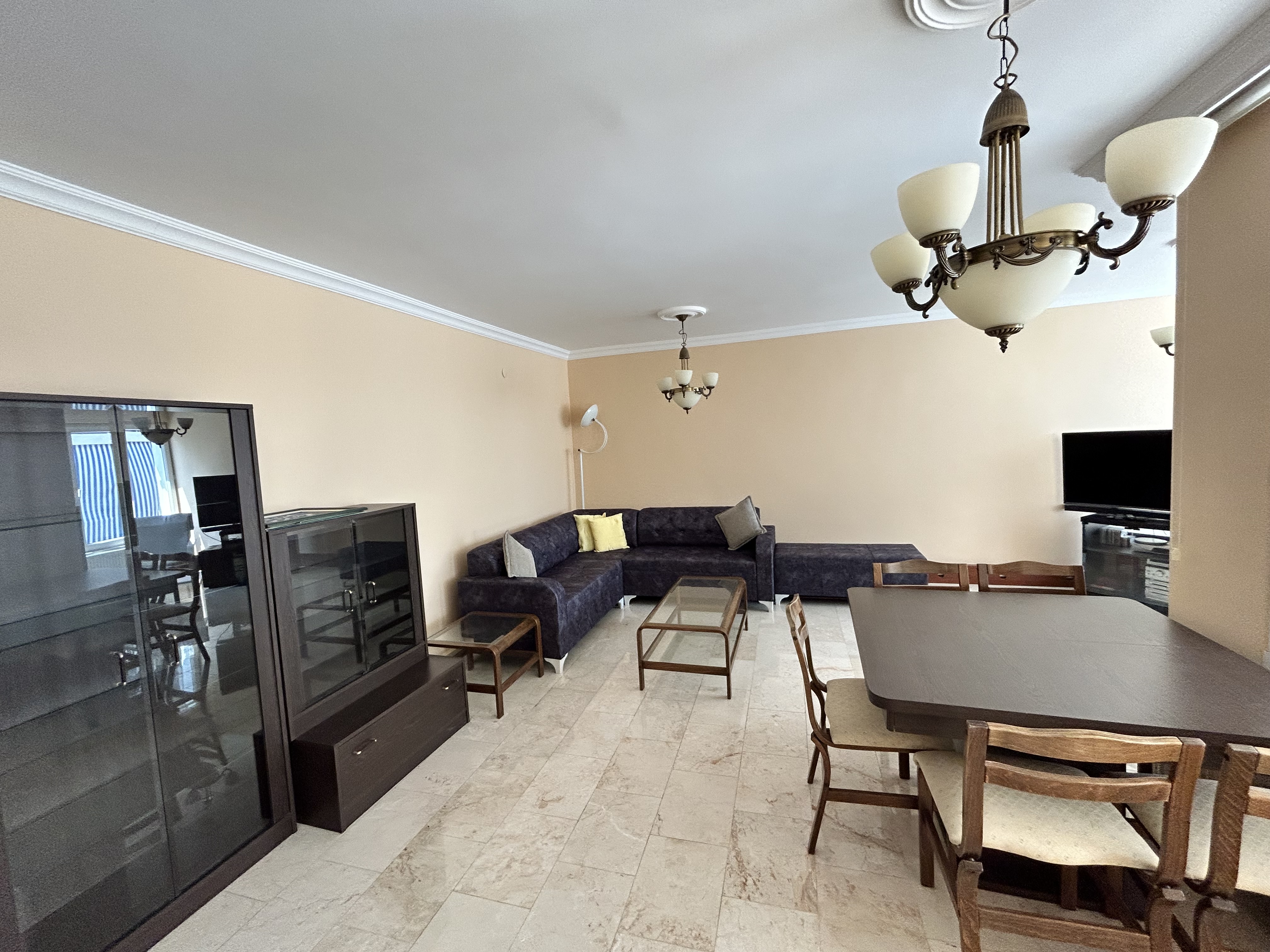 MARMARİS KAPALI ÇARŞIDA SATILIK 2+1 KAPALI MUTFAK DAİRE