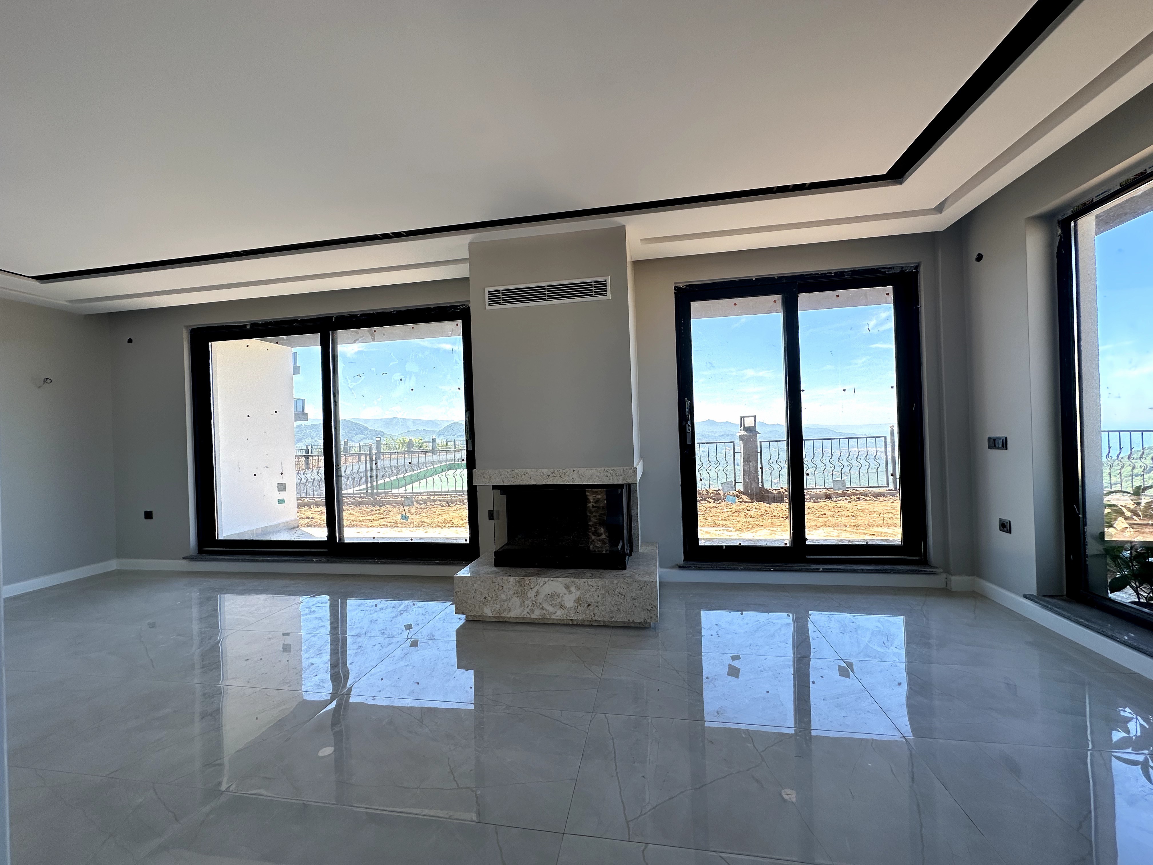 DUACIOĞLU MAHALLESİ DENİZ DOĞA MANZARALI LÜKS VİLLA