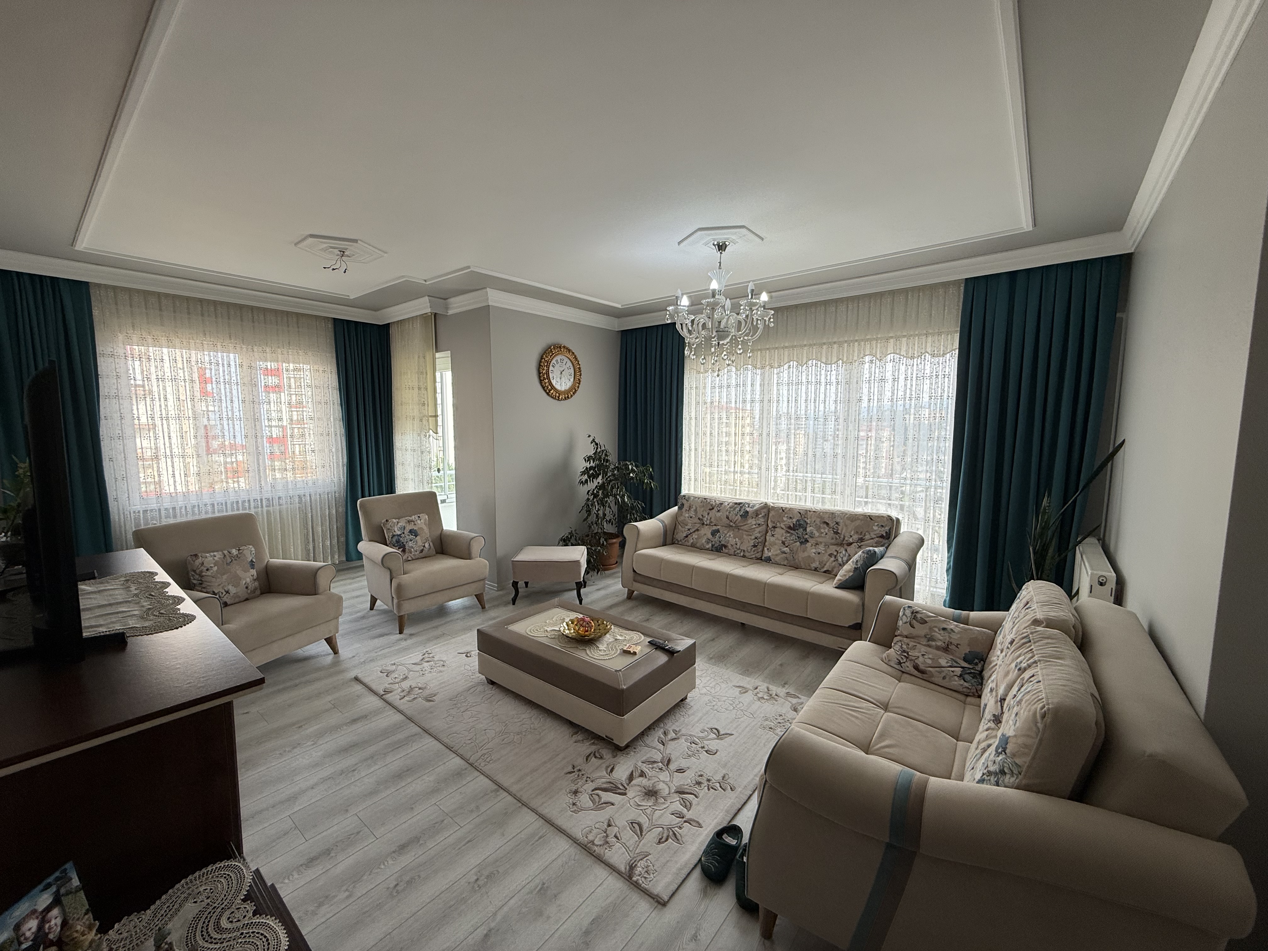 ÇUKURÇAYIR DA SATILIK 3+1 FIRSAT DAİRE