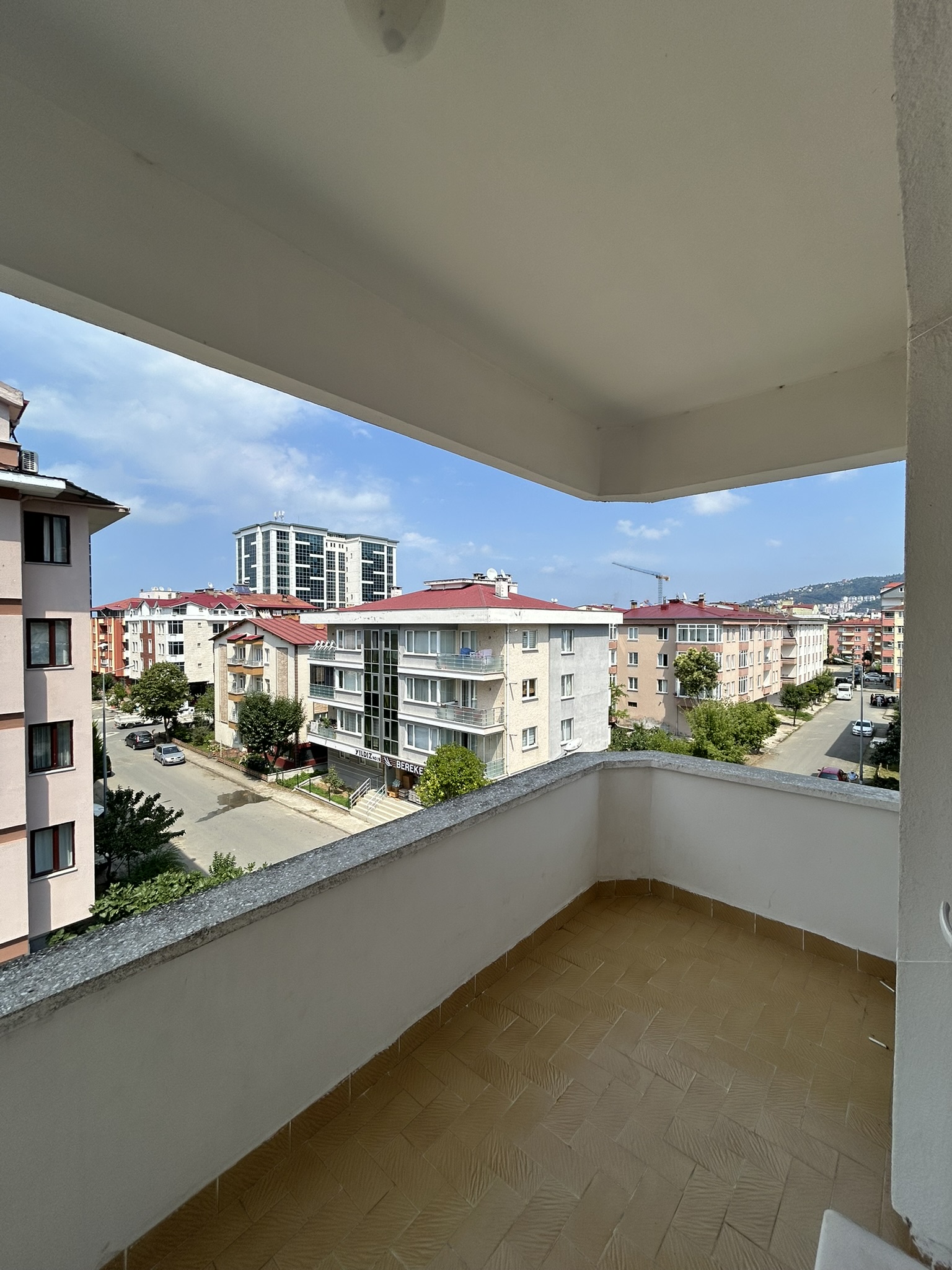 TEYYAREDÜZÜ 2+1 120M2 KİRALIK DAİRE