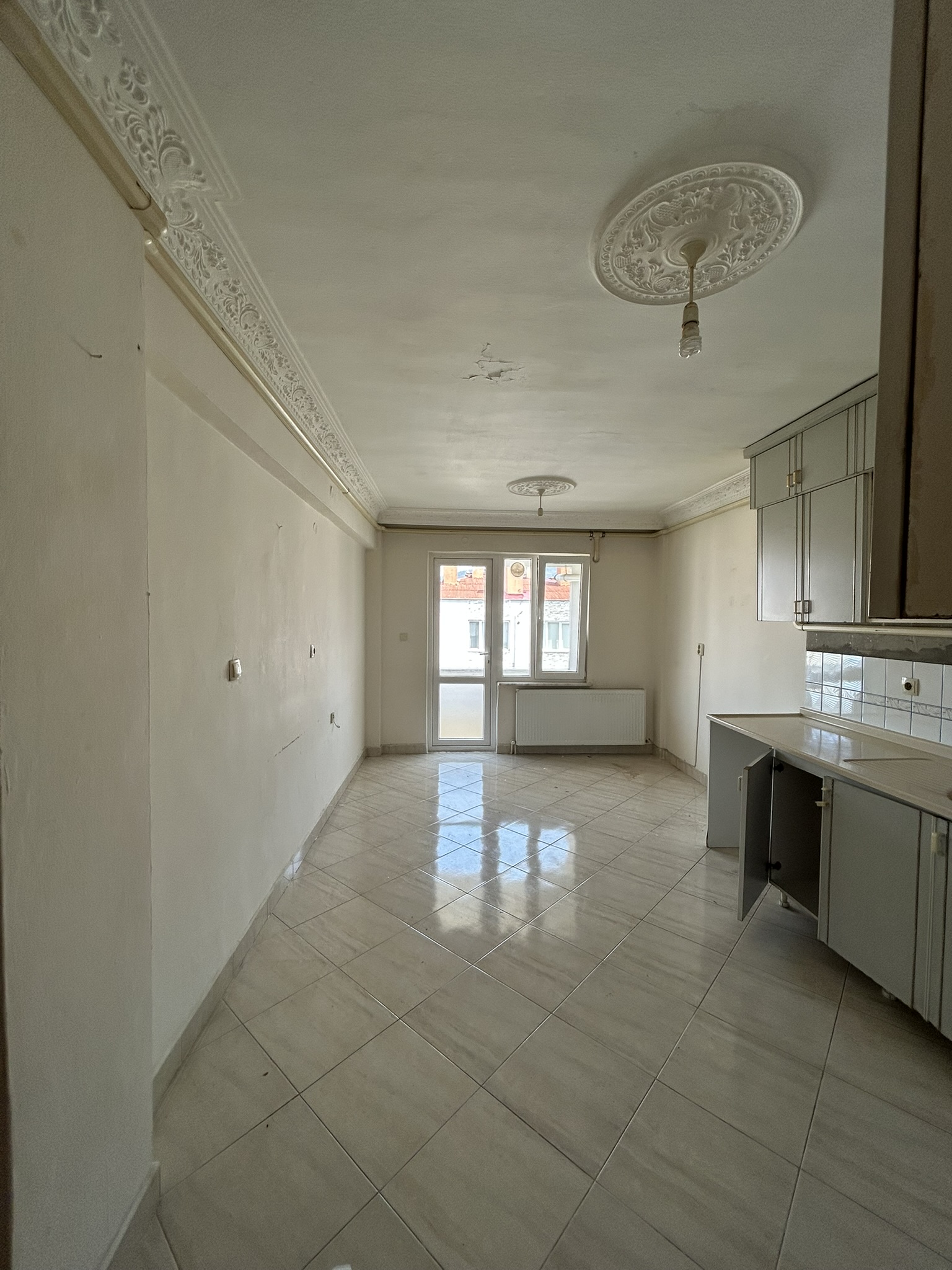 TEYYAREDÜZÜ 2+1 120M2 KİRALIK DAİRE