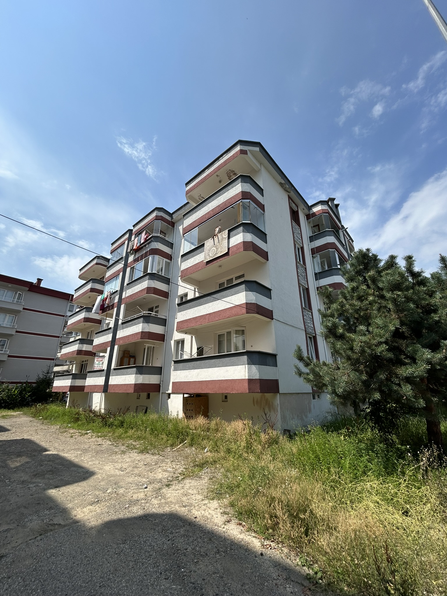 TEYYAREDÜZÜ 2+1 120M2 KİRALIK DAİRE