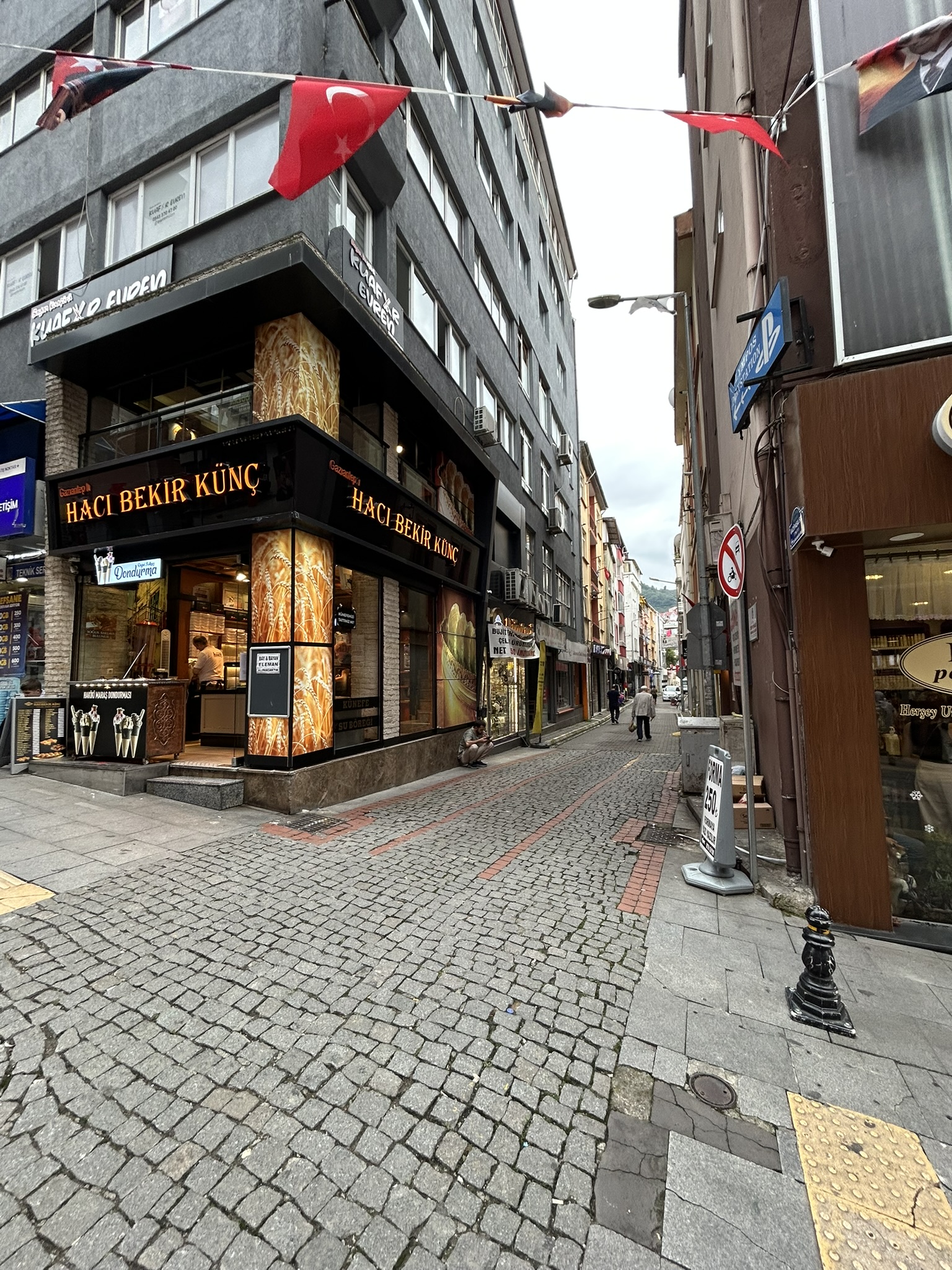 GAZİ CD SATILIK DÜKKAN