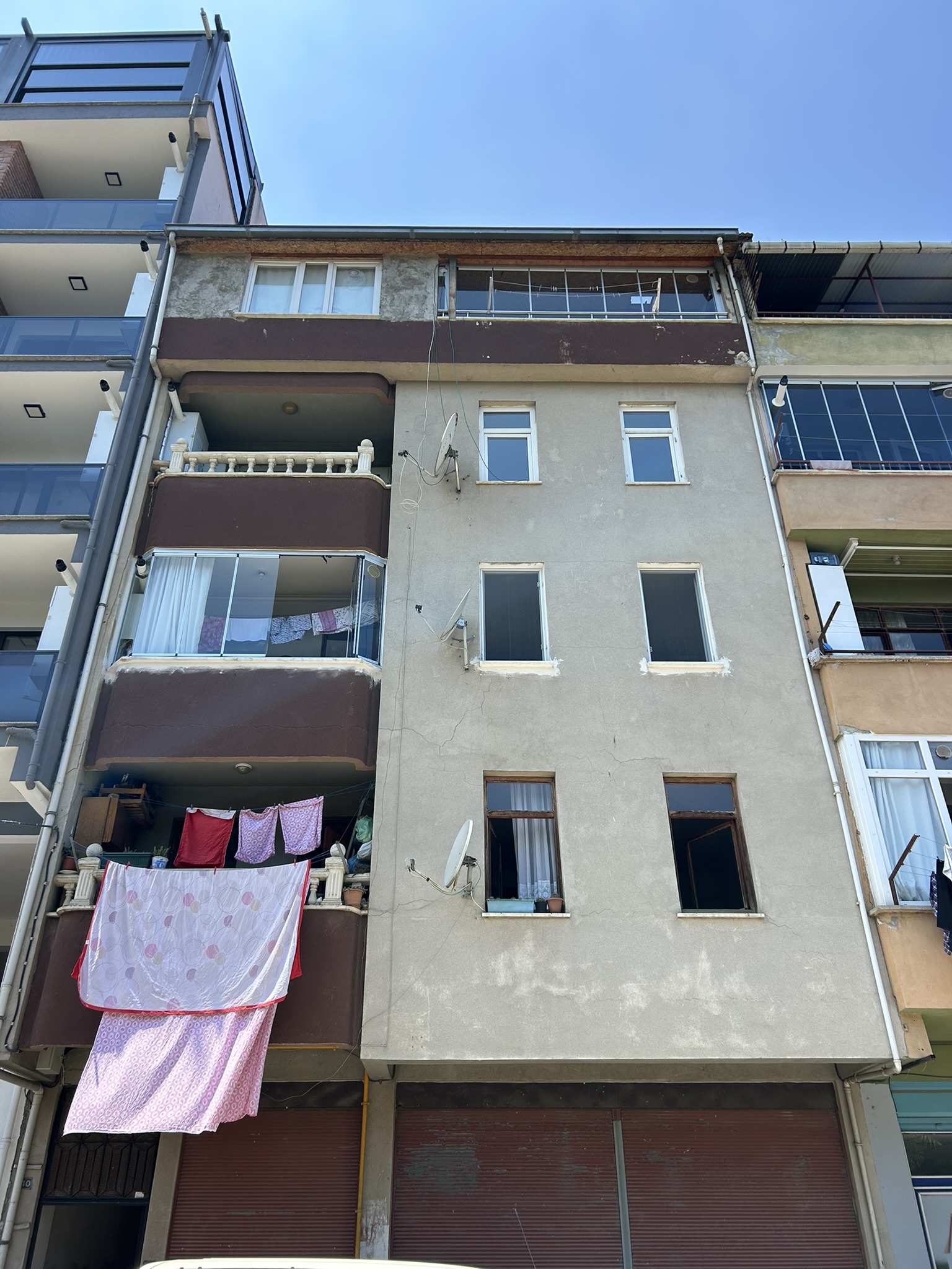 TEYYAREDÜZÜ 1+1 65M2 EŞYALI DAİRE