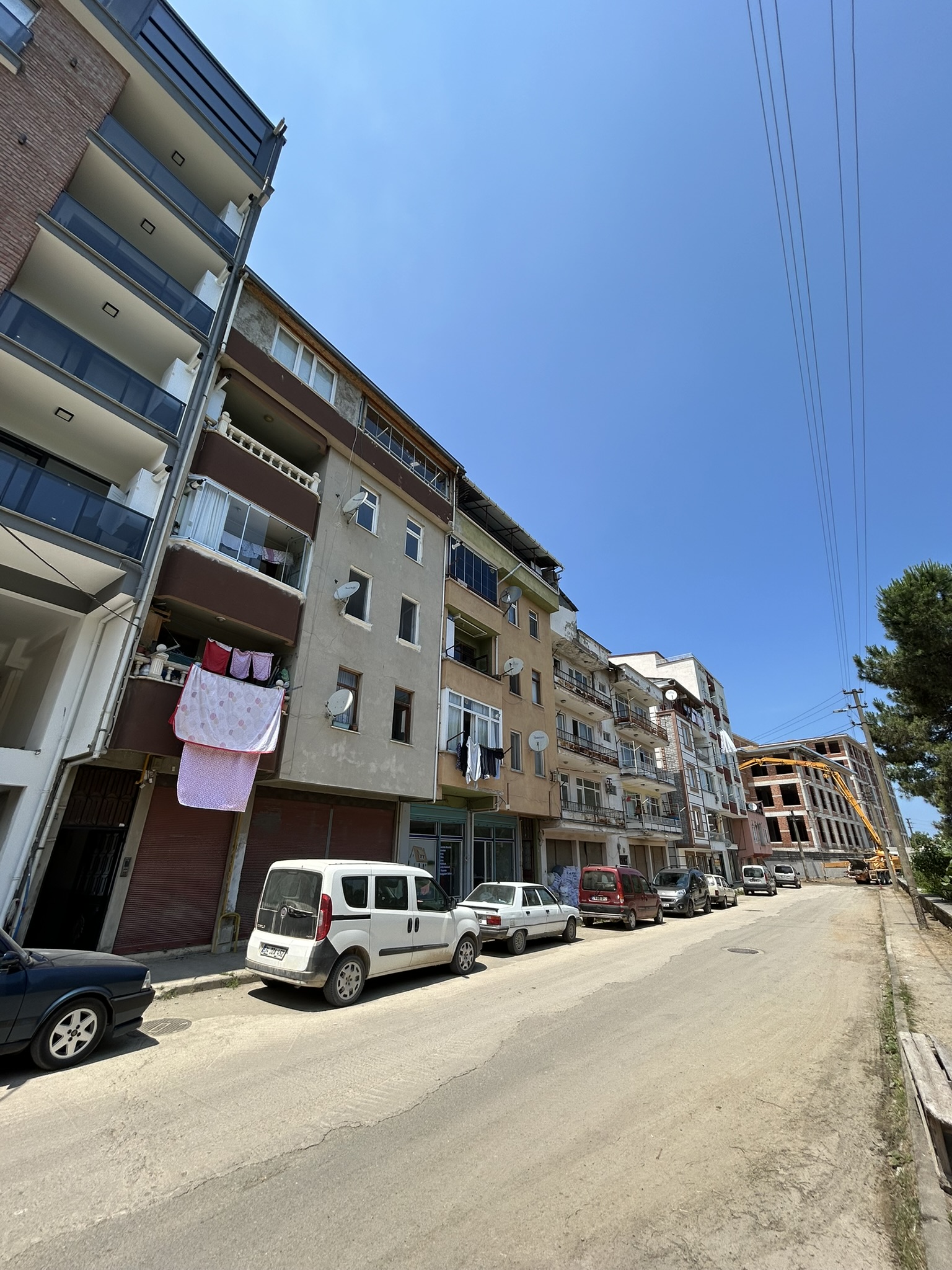 TEYYAREDÜZÜ 1+1 65M2 EŞYALI DAİRE