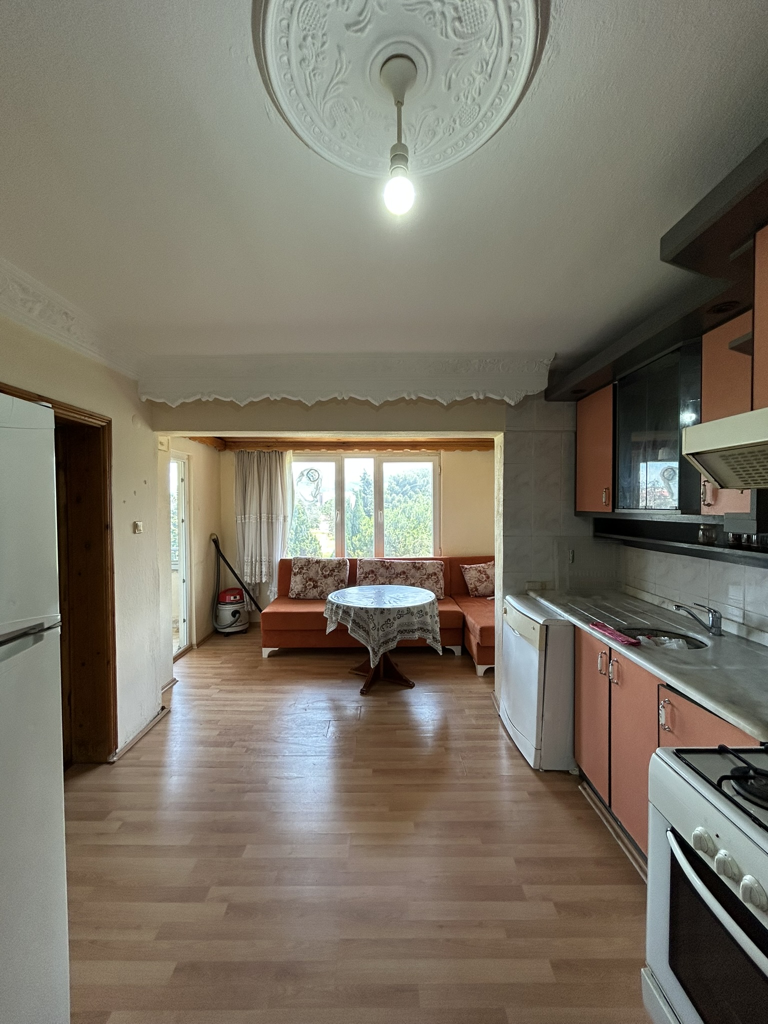 TEYYAREDÜZÜ 1+1 65M2 EŞYALI DAİRE
