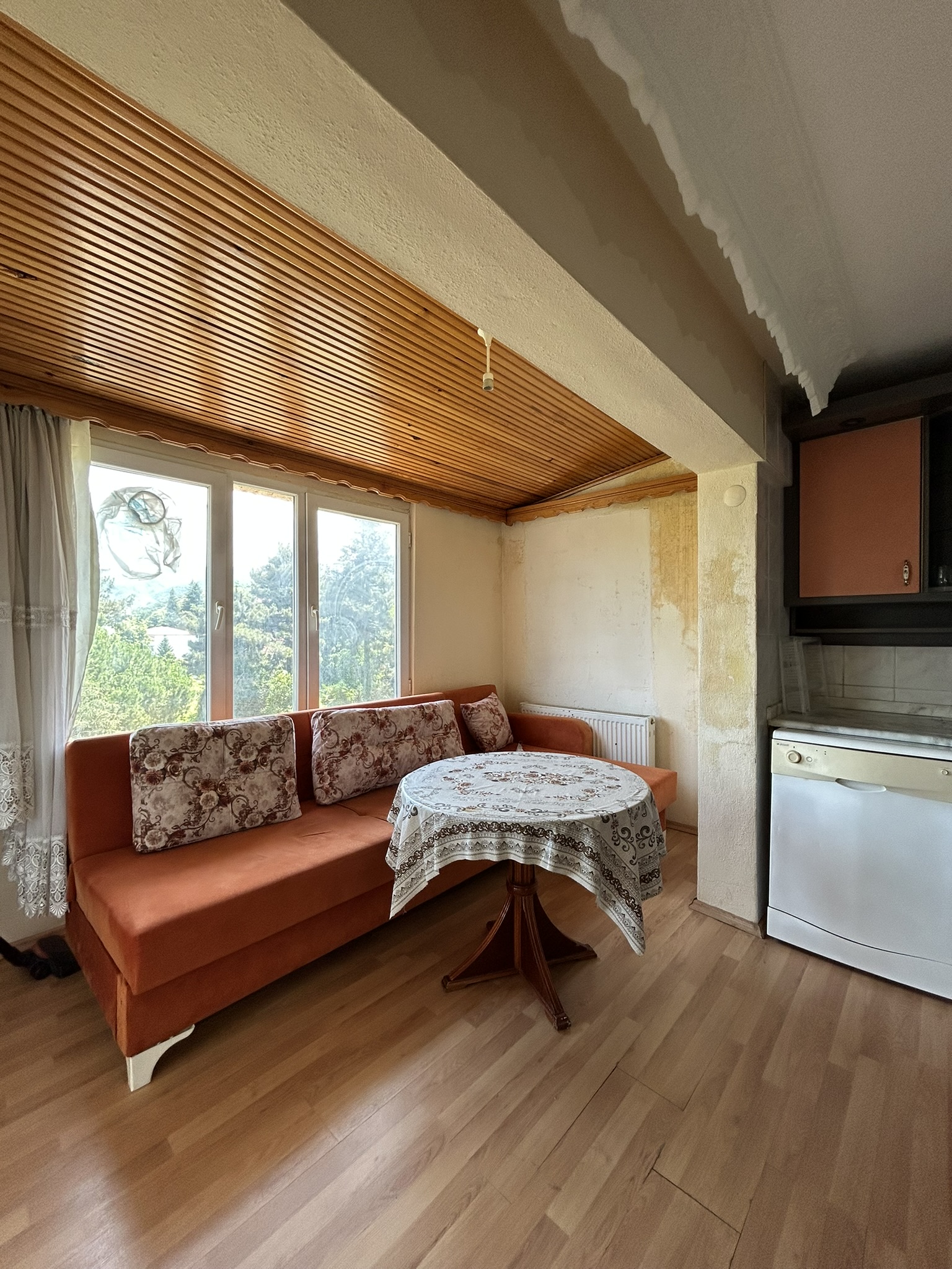 TEYYAREDÜZÜ 1+1 65M2 EŞYALI DAİRE