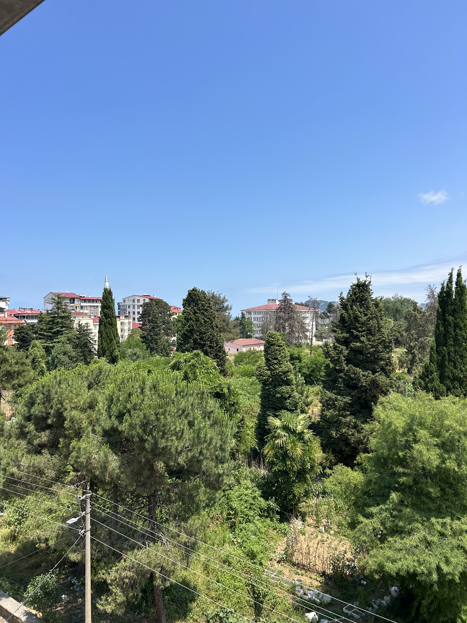 TEYYAREDÜZÜ 1+1 65M2 EŞYALI DAİRE