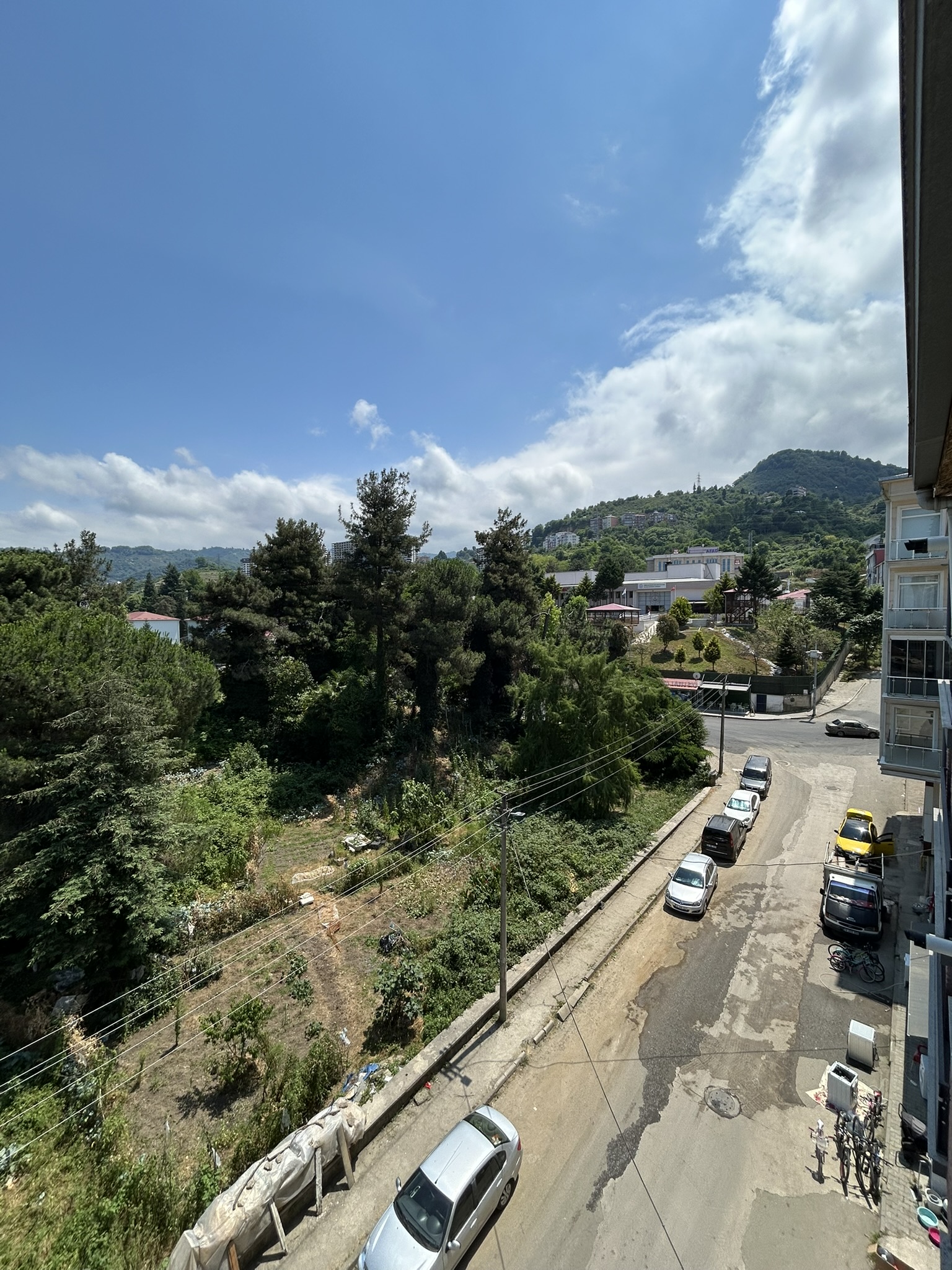 TEYYAREDÜZÜ 1+1 65M2 EŞYALI DAİRE