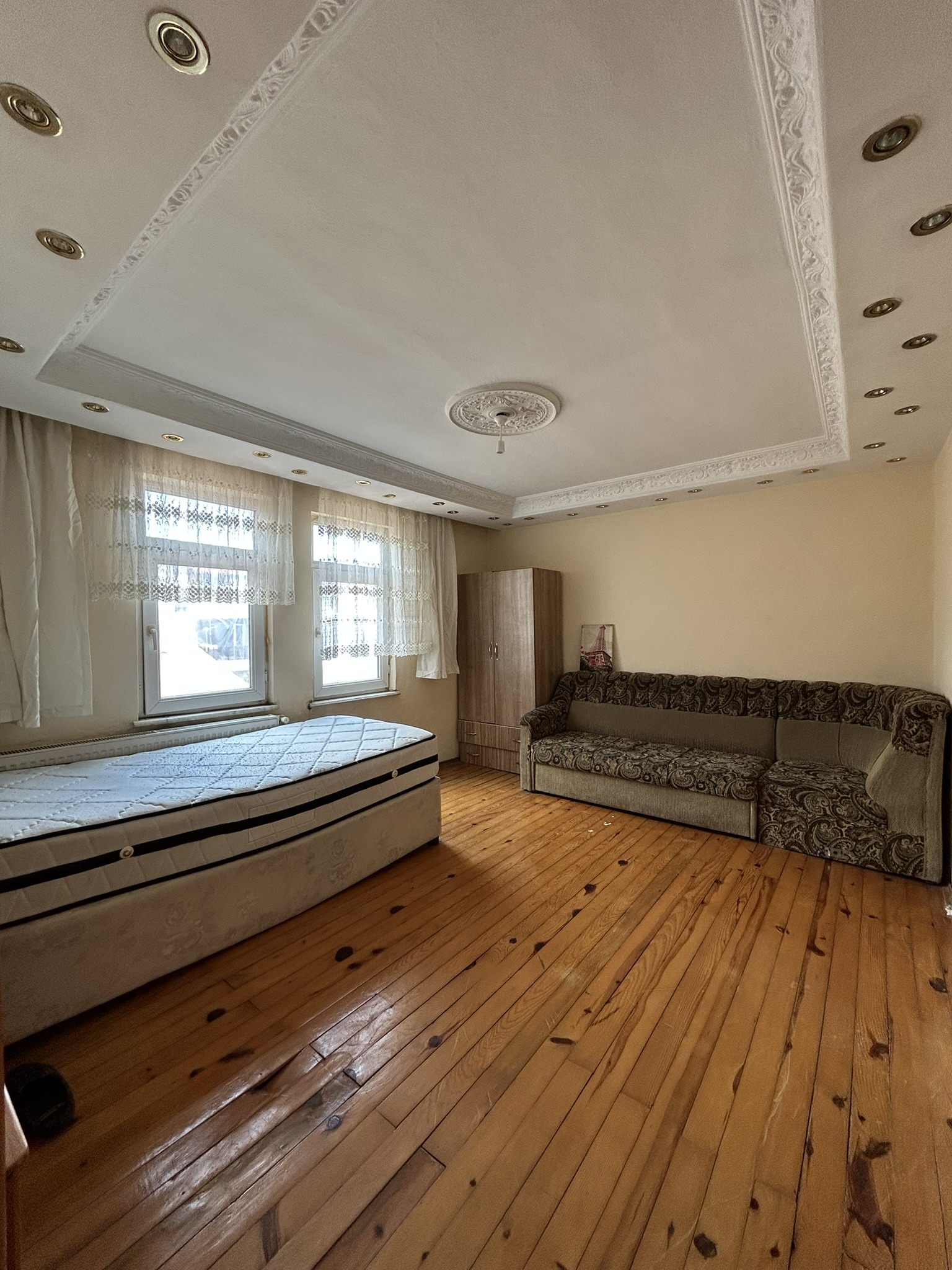TEYYAREDÜZÜ 1+1 65M2 EŞYALI DAİRE