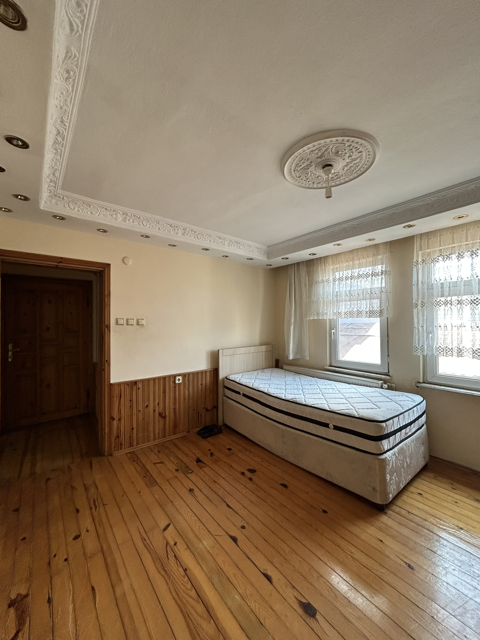 TEYYAREDÜZÜ 1+1 65M2 EŞYALI DAİRE