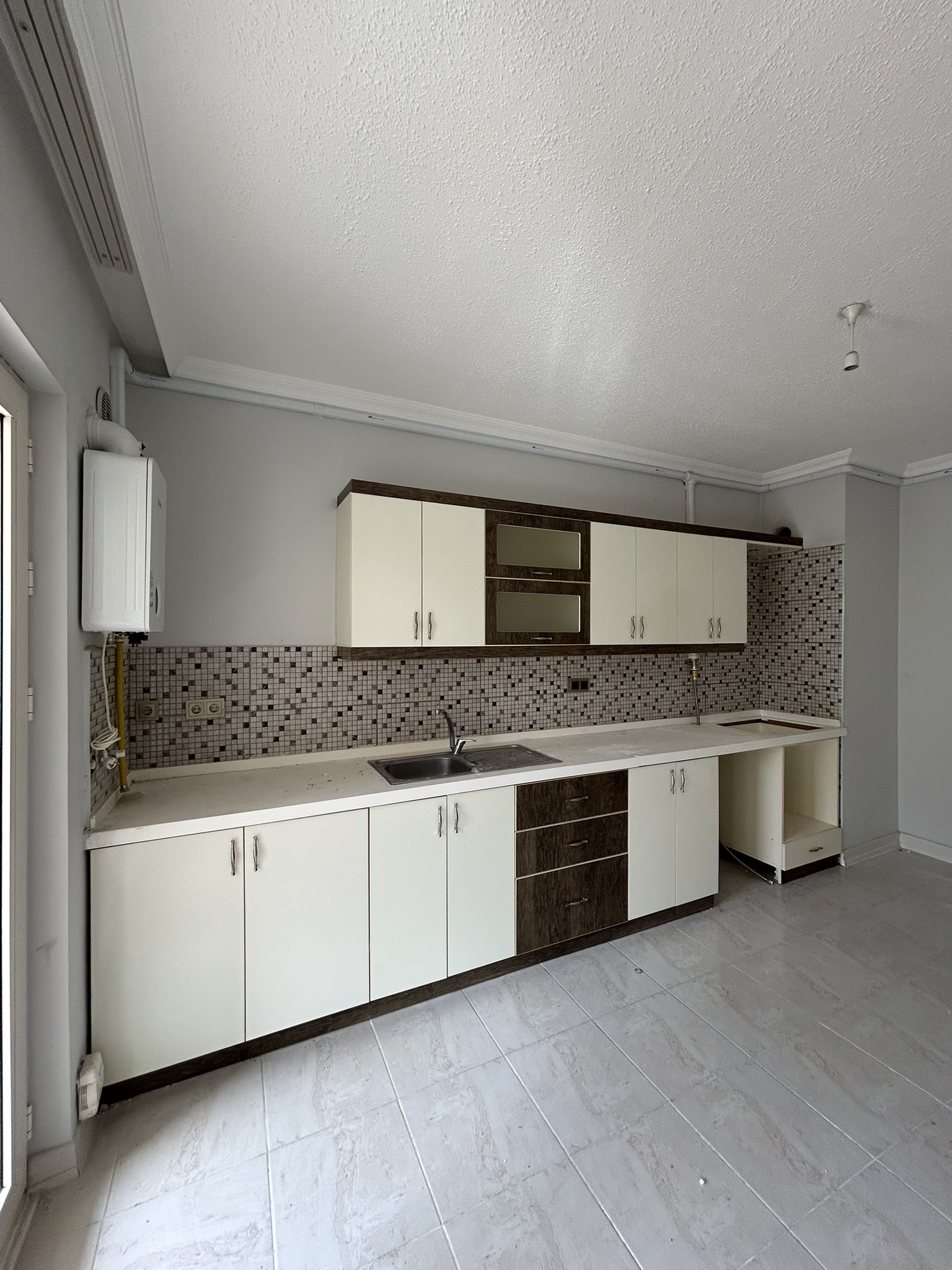 AKSU TOKİ 3+1 3.KAT SATILIK