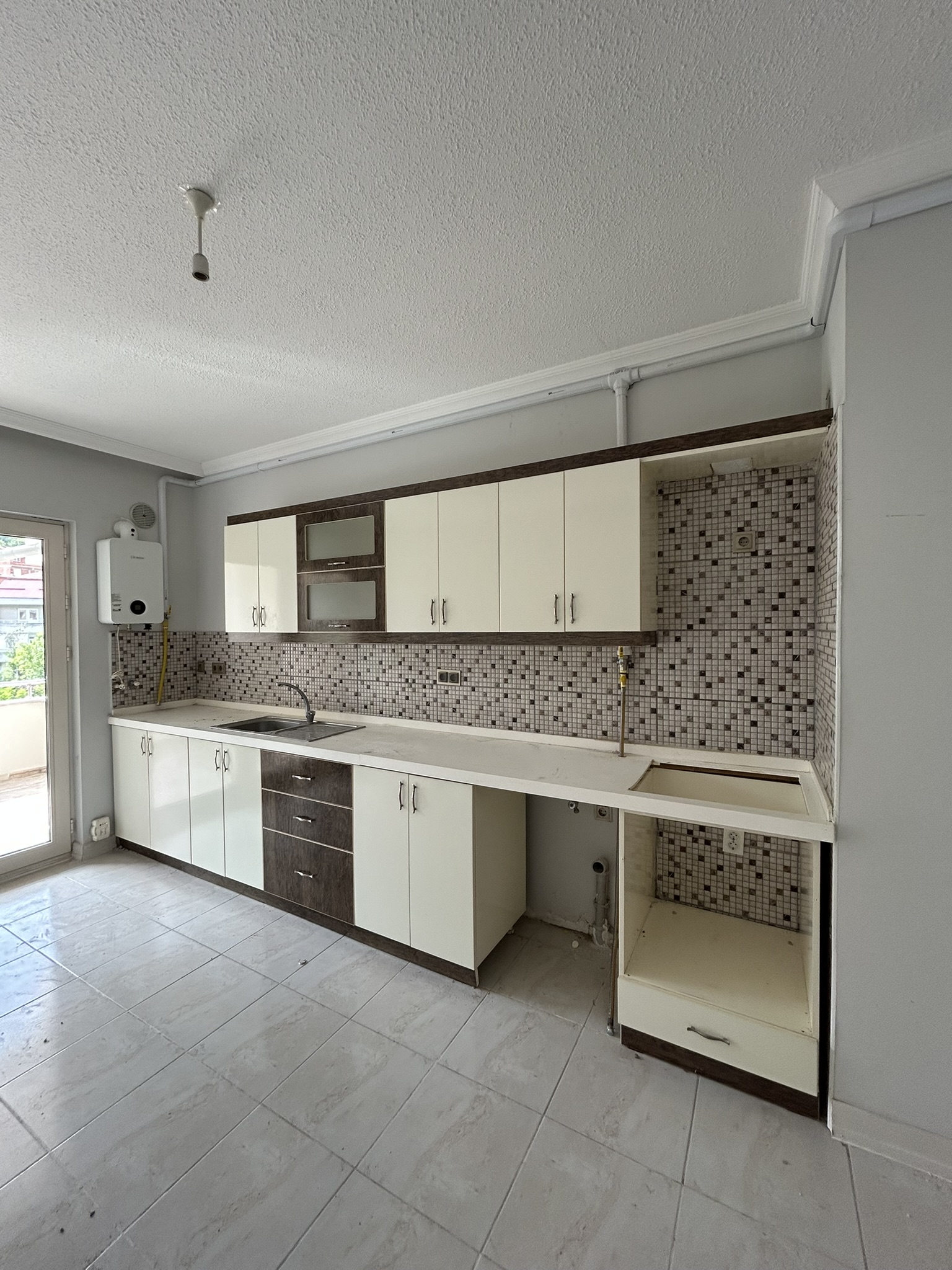 AKSU TOKİ 3+1 3.KAT SATILIK