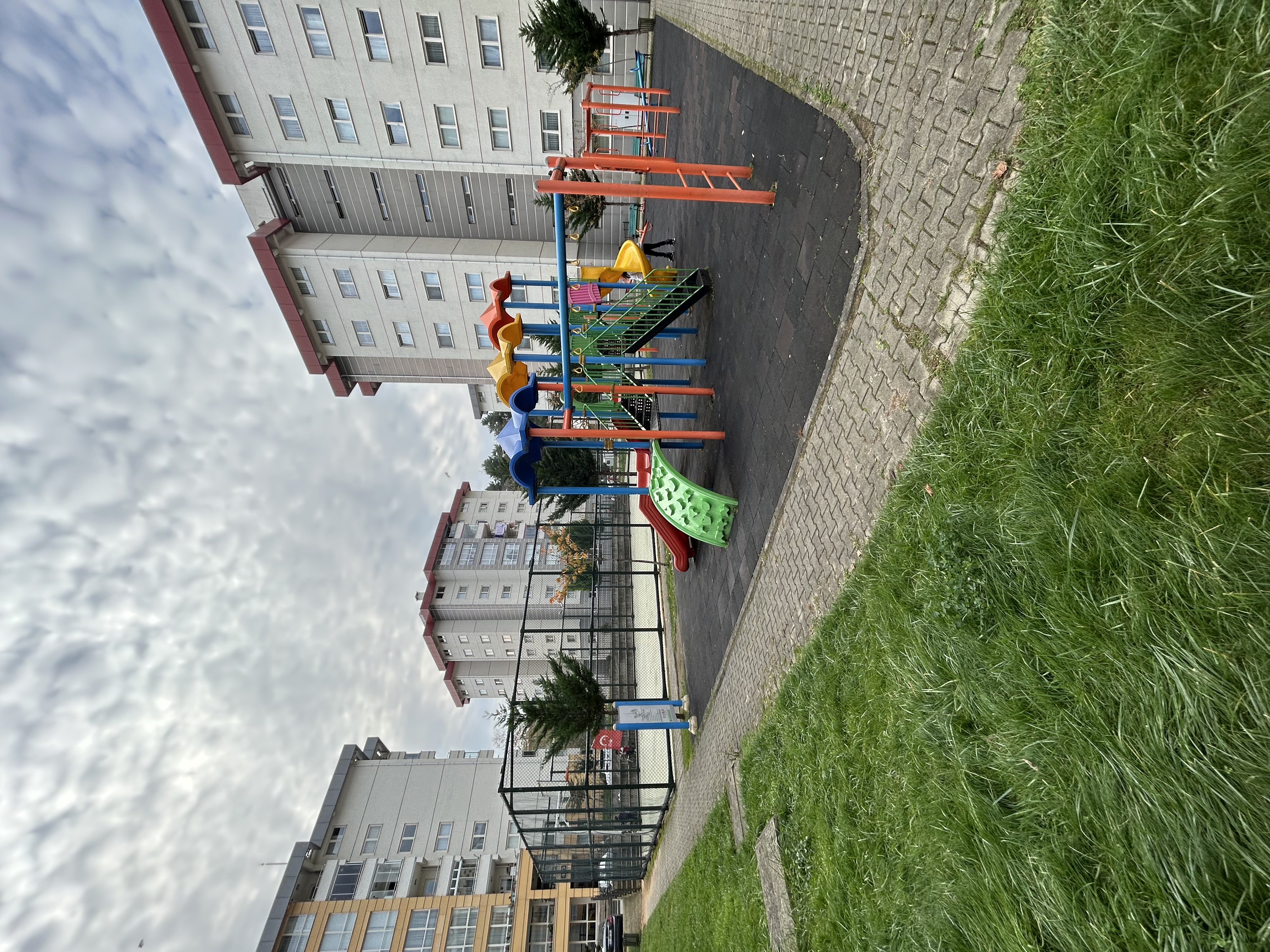 BATLAMA TOKİ GİRİŞ KAT SATILIK DAİRE