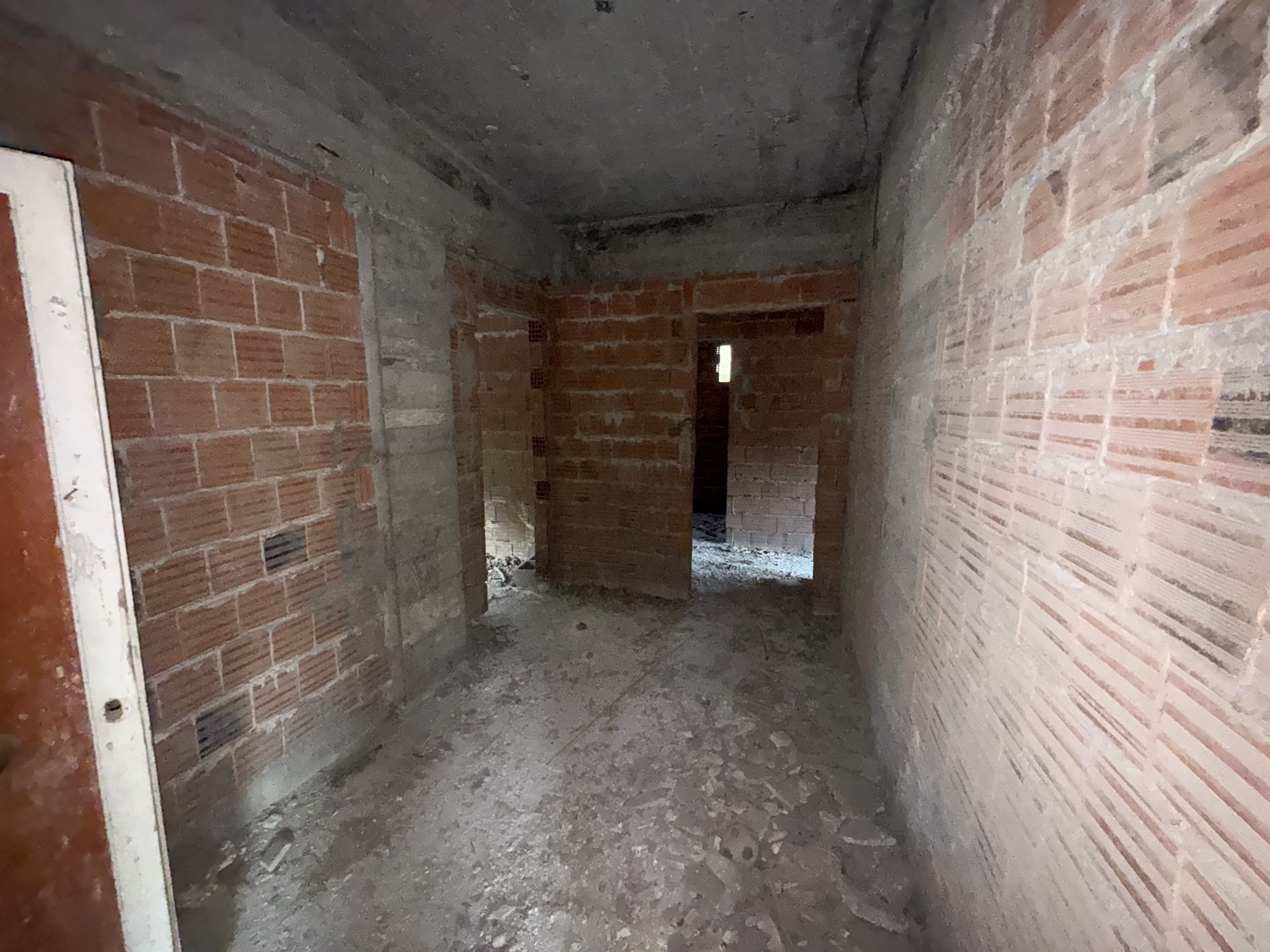 ÇAĞLAYAN DA SATILIK 5 KATLI KOMPLE BİNA