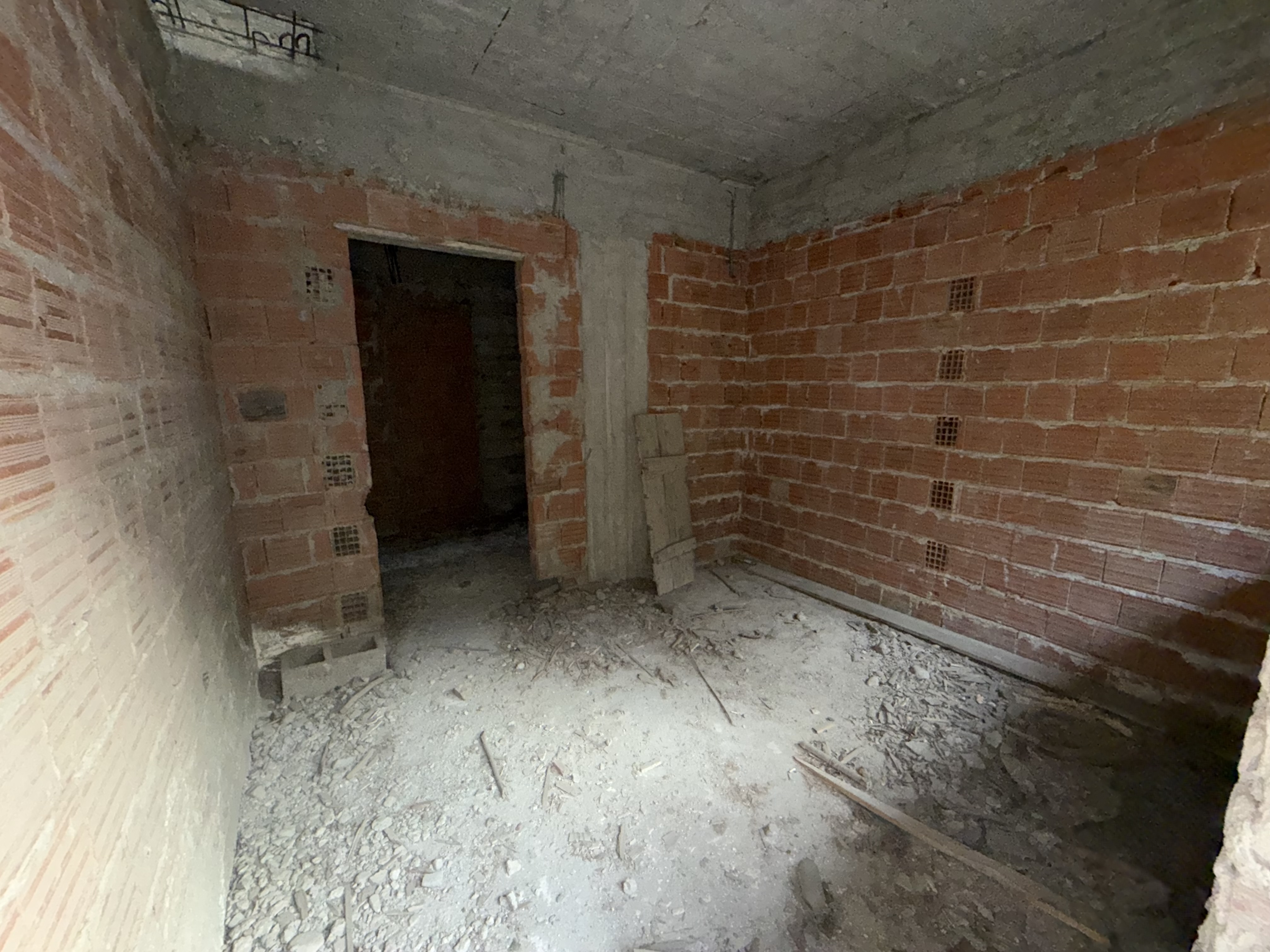 ÇAĞLAYAN DA SATILIK 5 KATLI KOMPLE BİNA