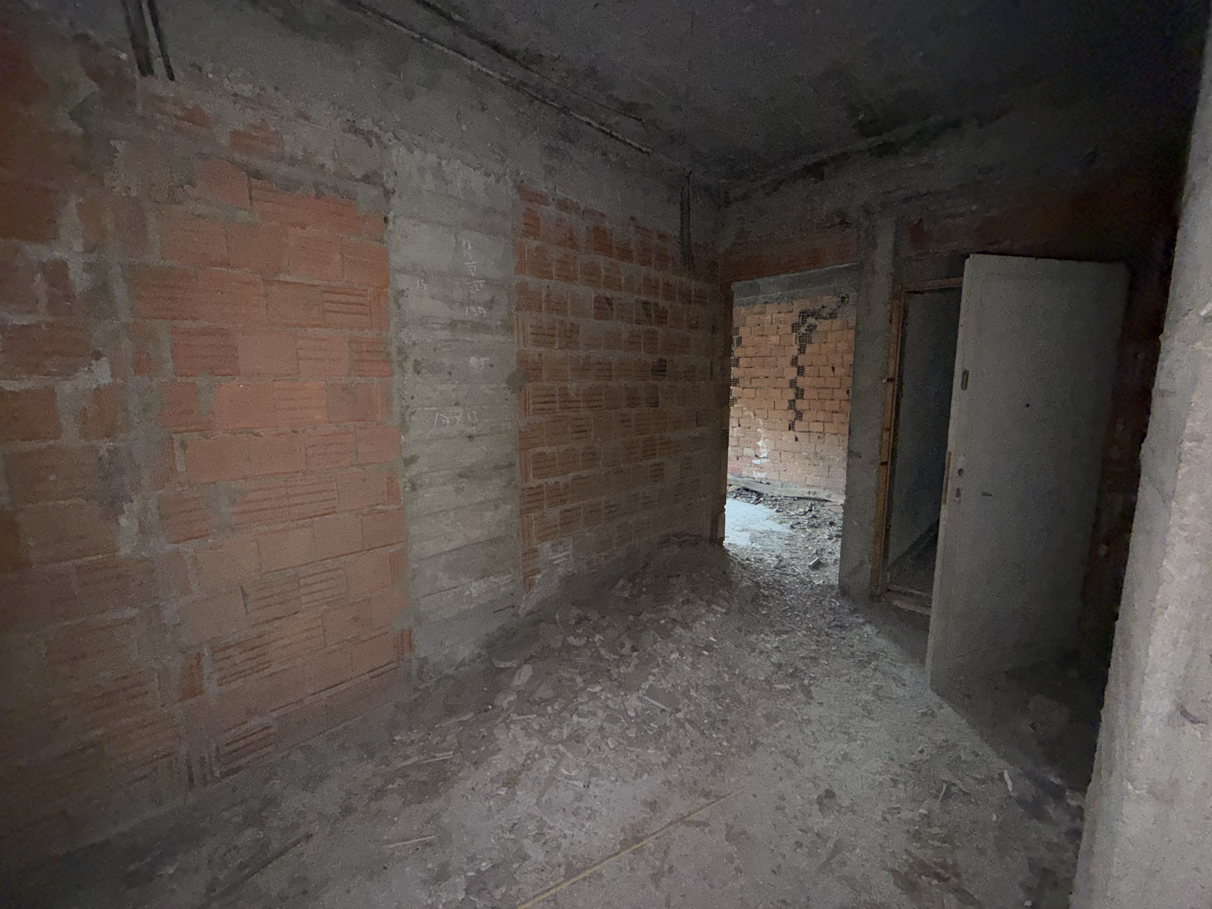 ÇAĞLAYAN DA SATILIK 5 KATLI KOMPLE BİNA