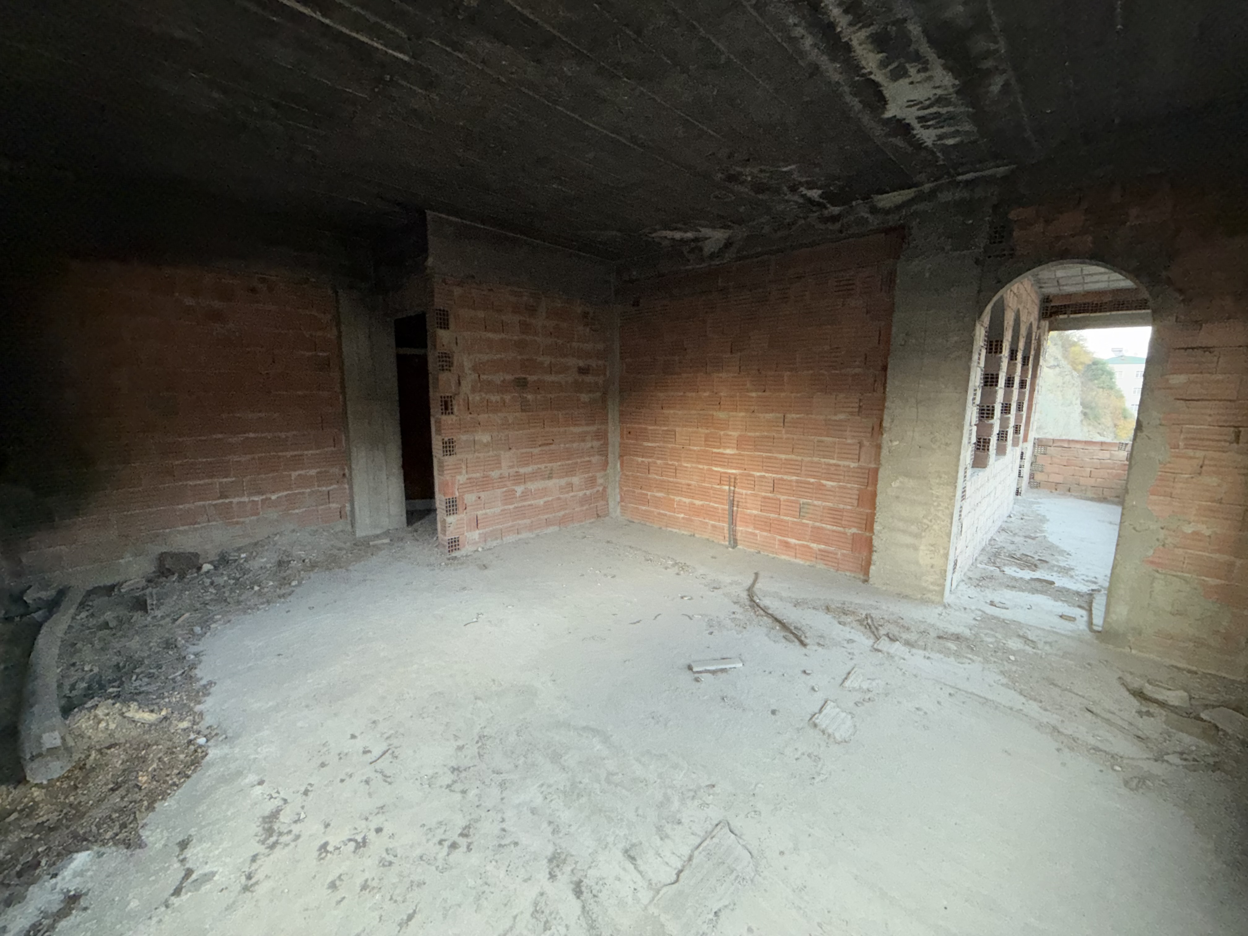 ÇAĞLAYAN DA SATILIK 5 KATLI KOMPLE BİNA