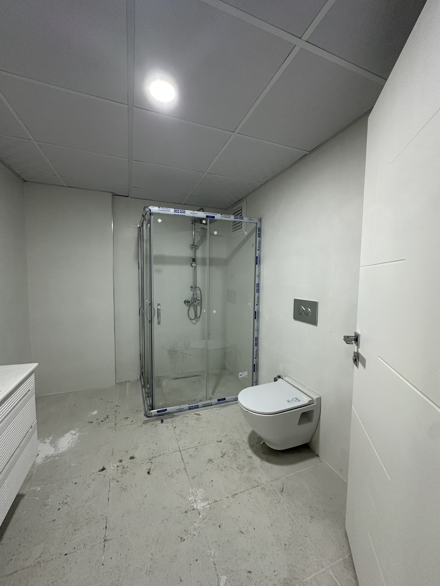 STADİUM CADDE EVLERİ A BLOK DAİRE 1 3+1 KİRALIK