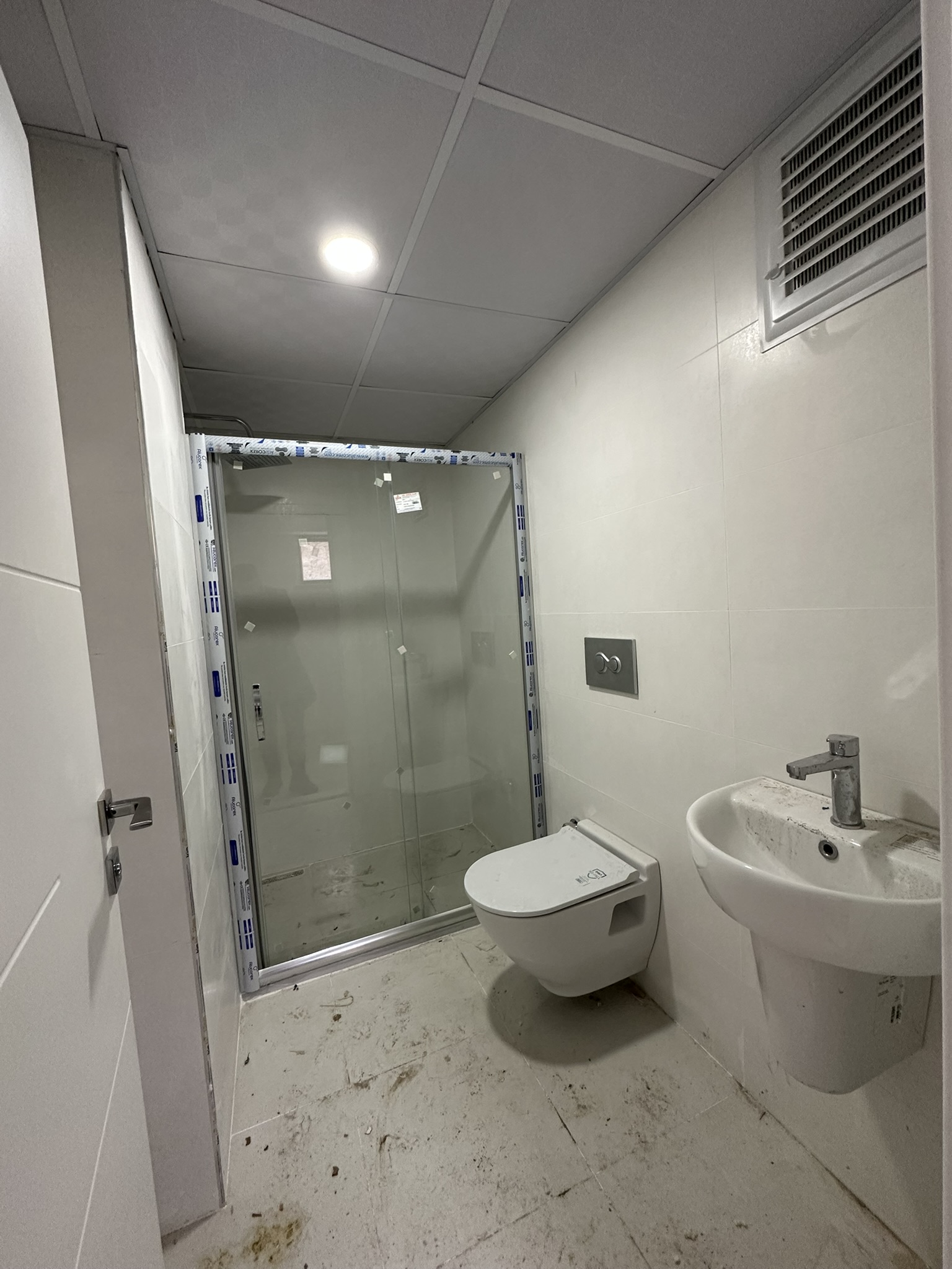 STADİUM CADDE EVLERİ A BLOK DAİRE 1 3+1 KİRALIK