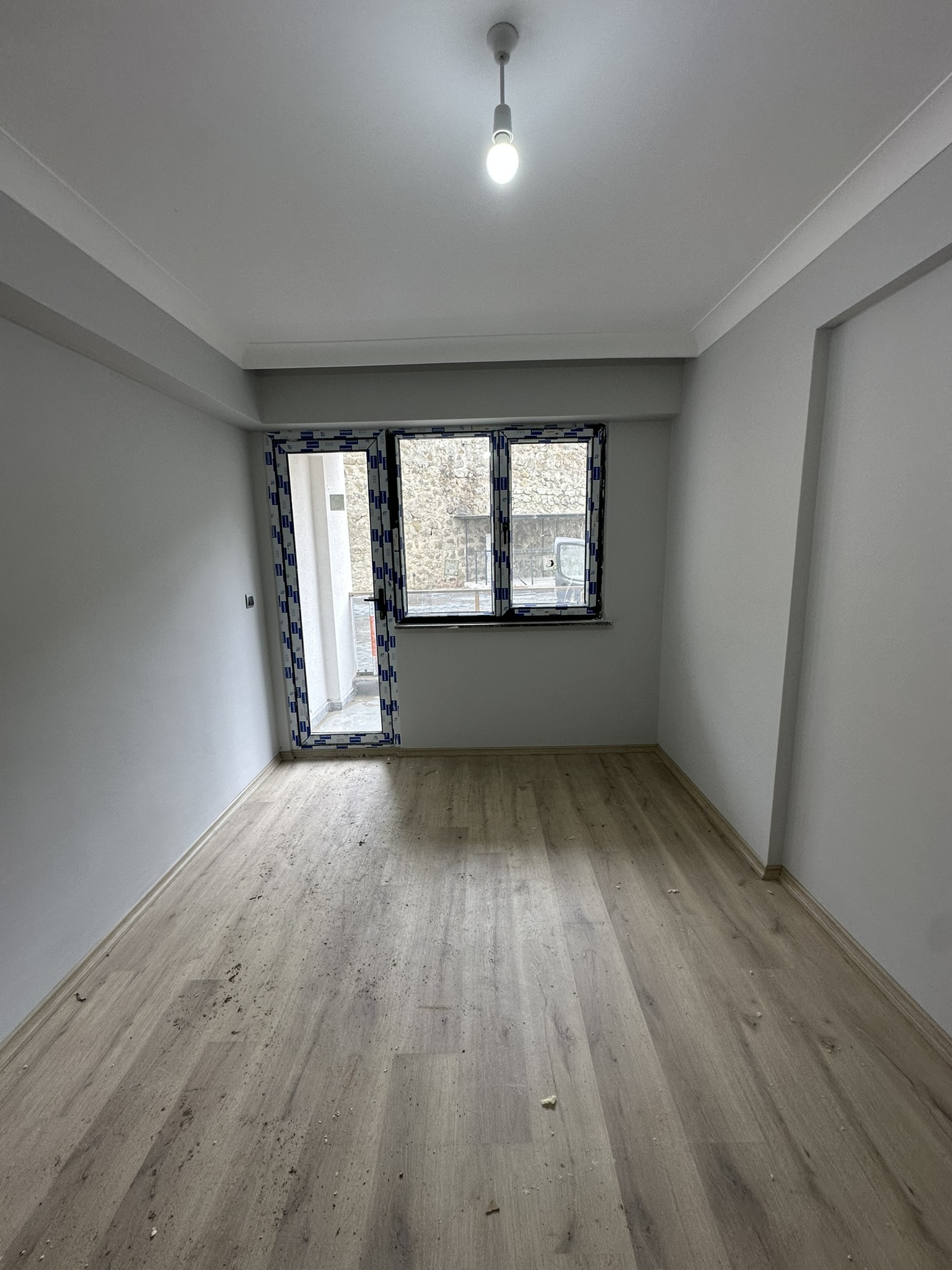 STADİUM CADDE EVLERİ A BLOK DAİRE 1 3+1 KİRALIK
