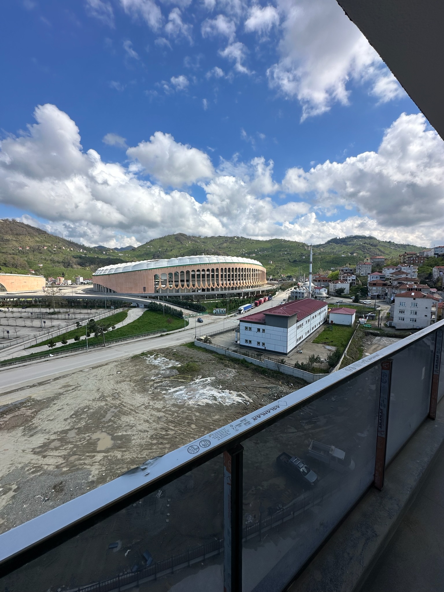 STADİUM CADDE EVLERİ C BLOK D. 20 2+1 KİRALIK