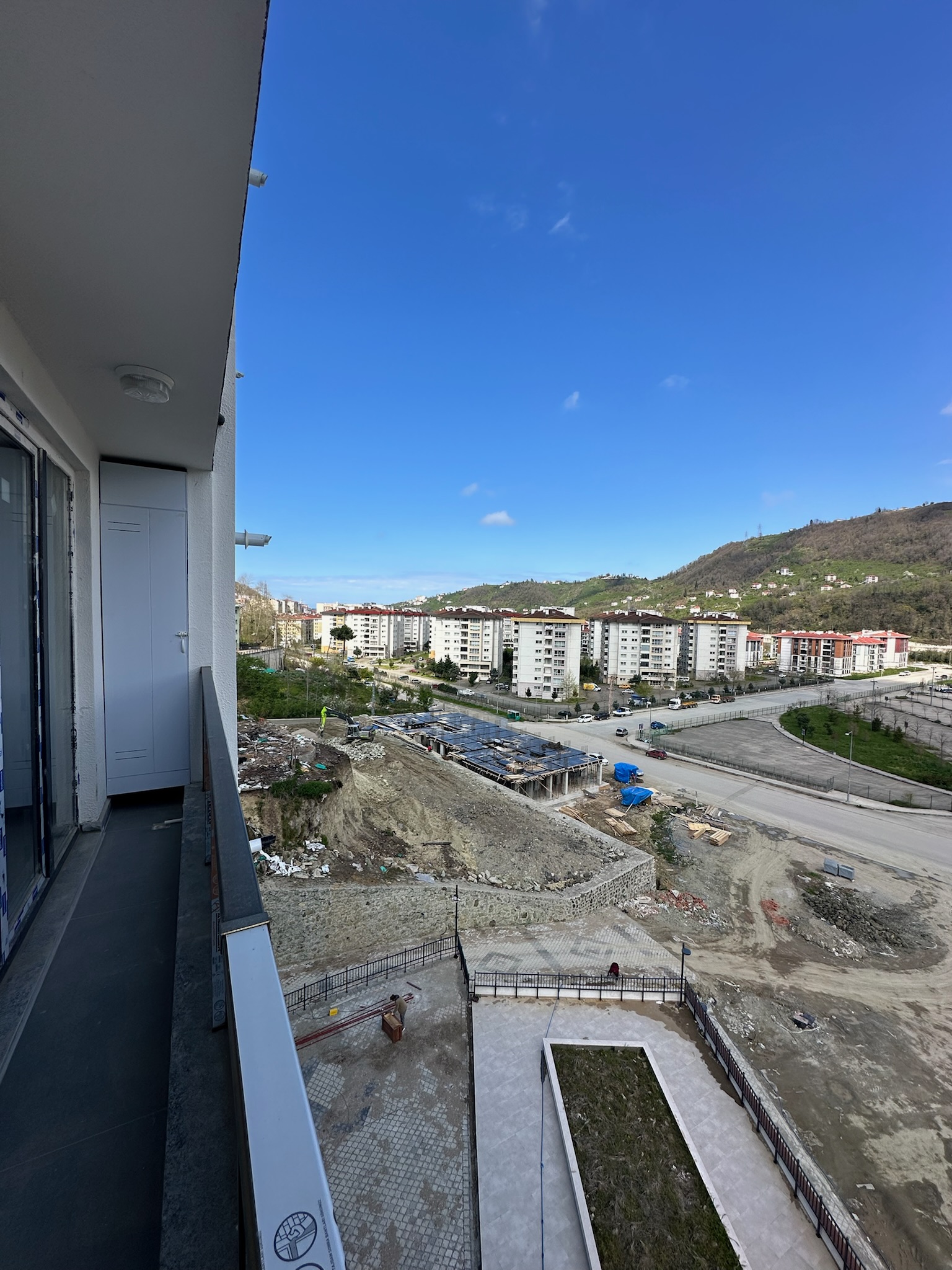 STADİUM CADDE EVLERİ C BLOK D. 20 2+1 KİRALIK