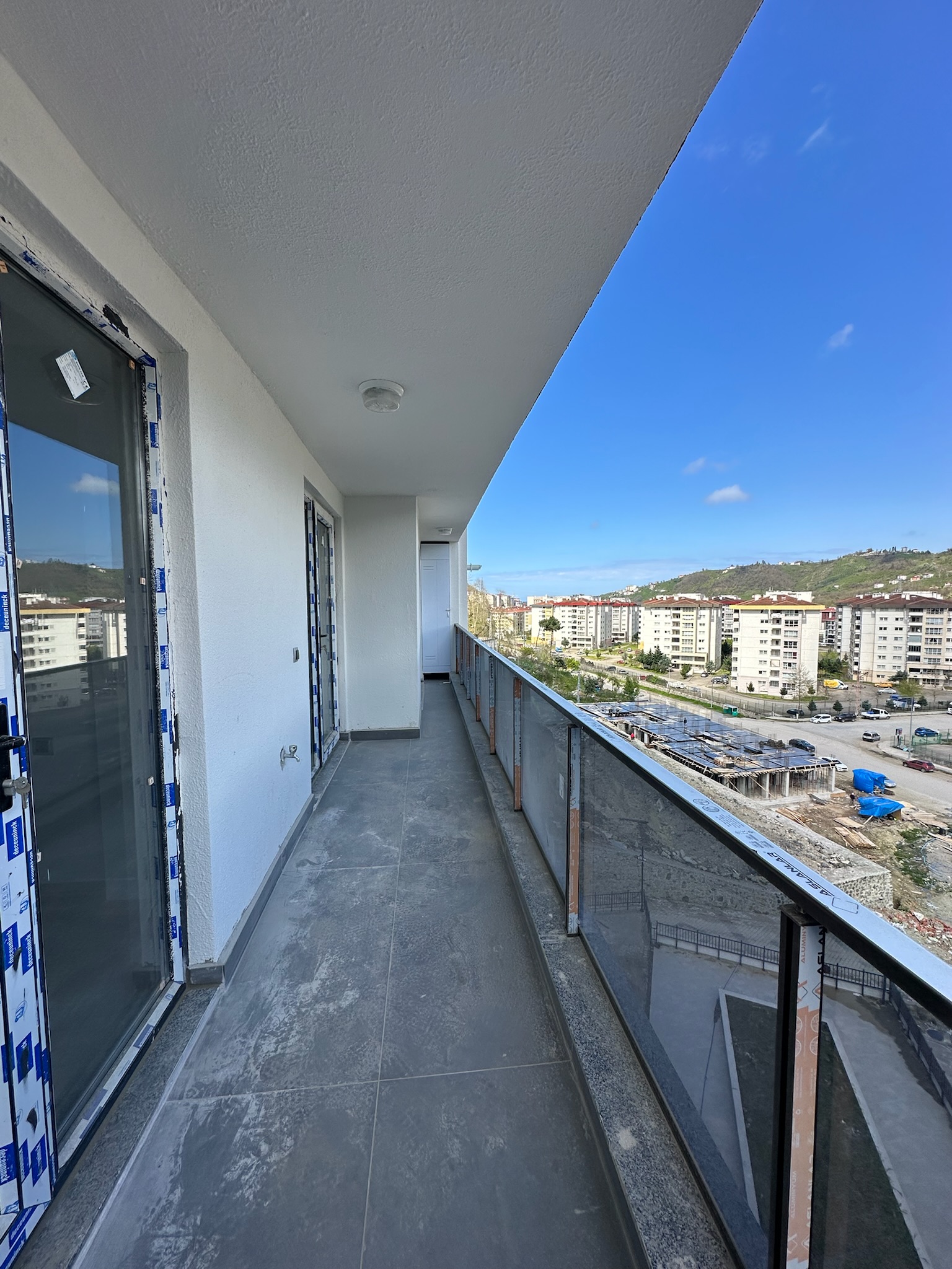 STADİUM CADDE EVLERİ C BLOK D. 20 2+1 KİRALIK