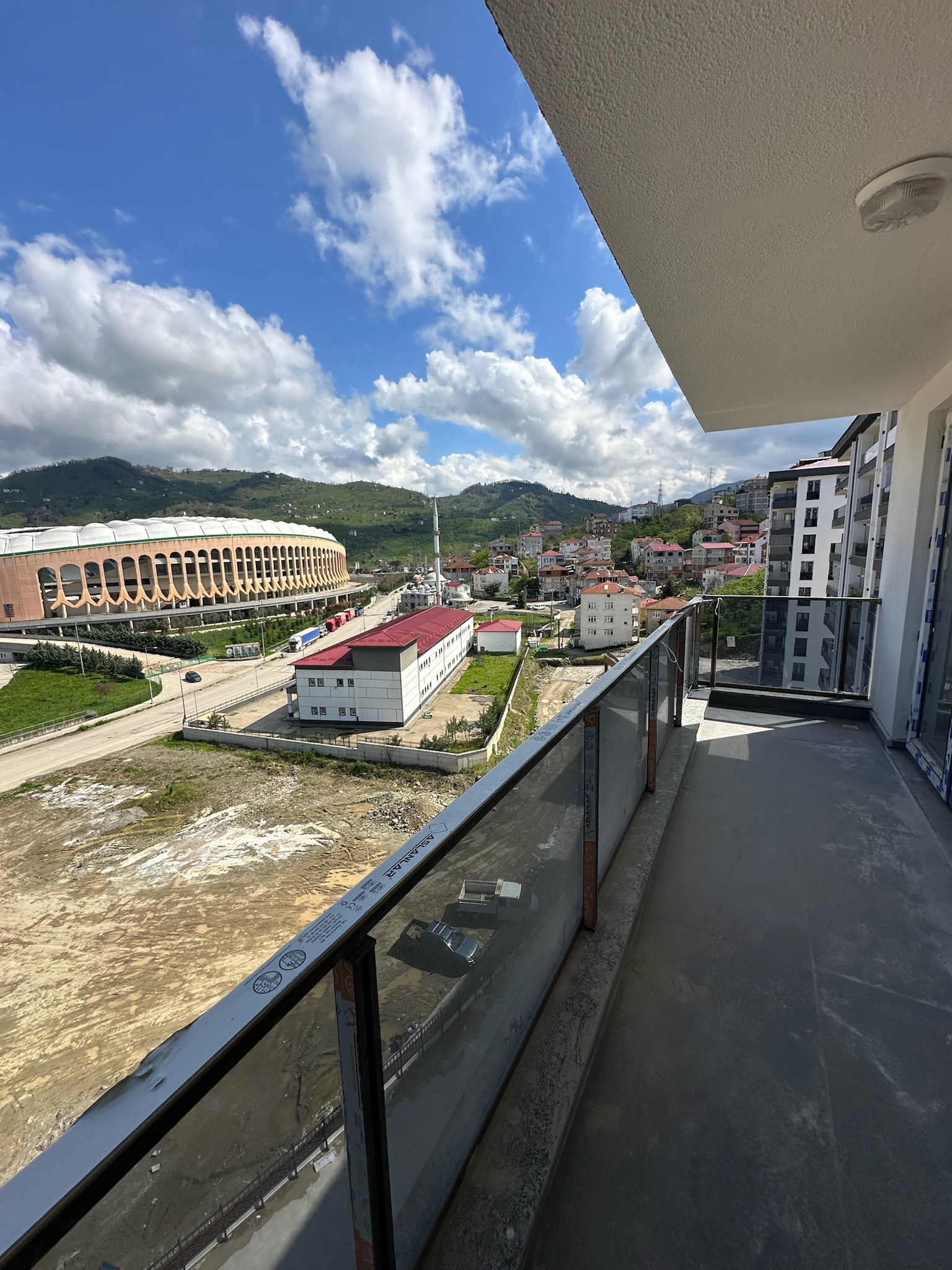 STADİUM CADDE EVLERİ C BLOK D. 20 2+1 KİRALIK