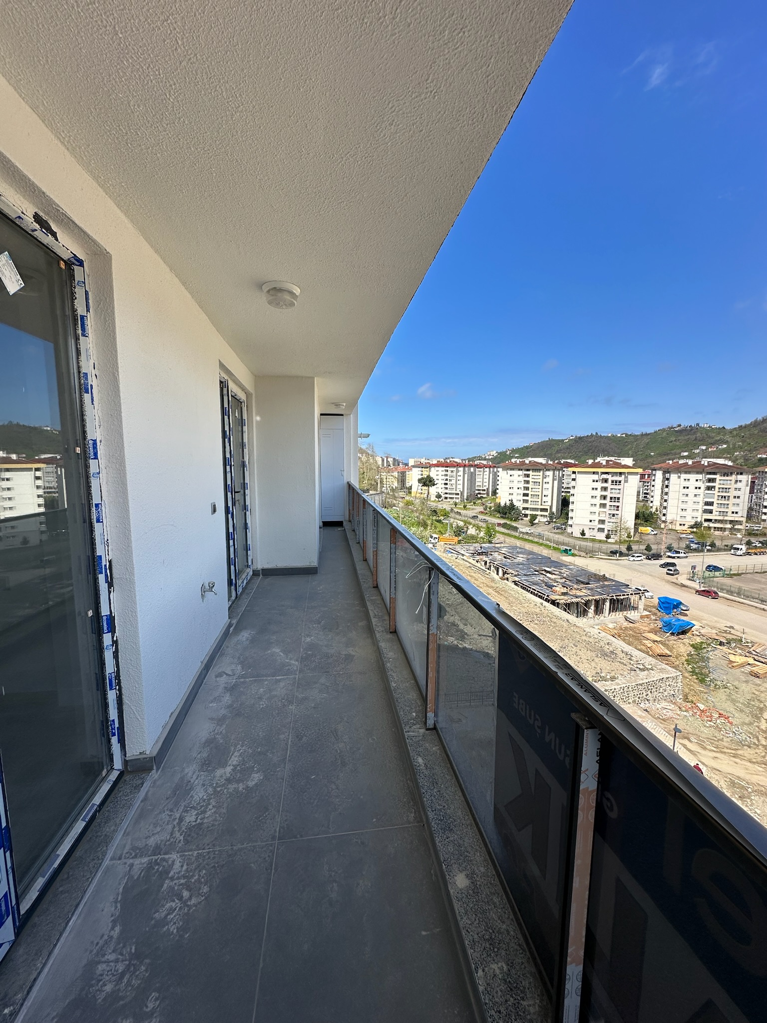 STADİUM CADDE EVLERİ C BLOK D. 20 2+1 KİRALIK