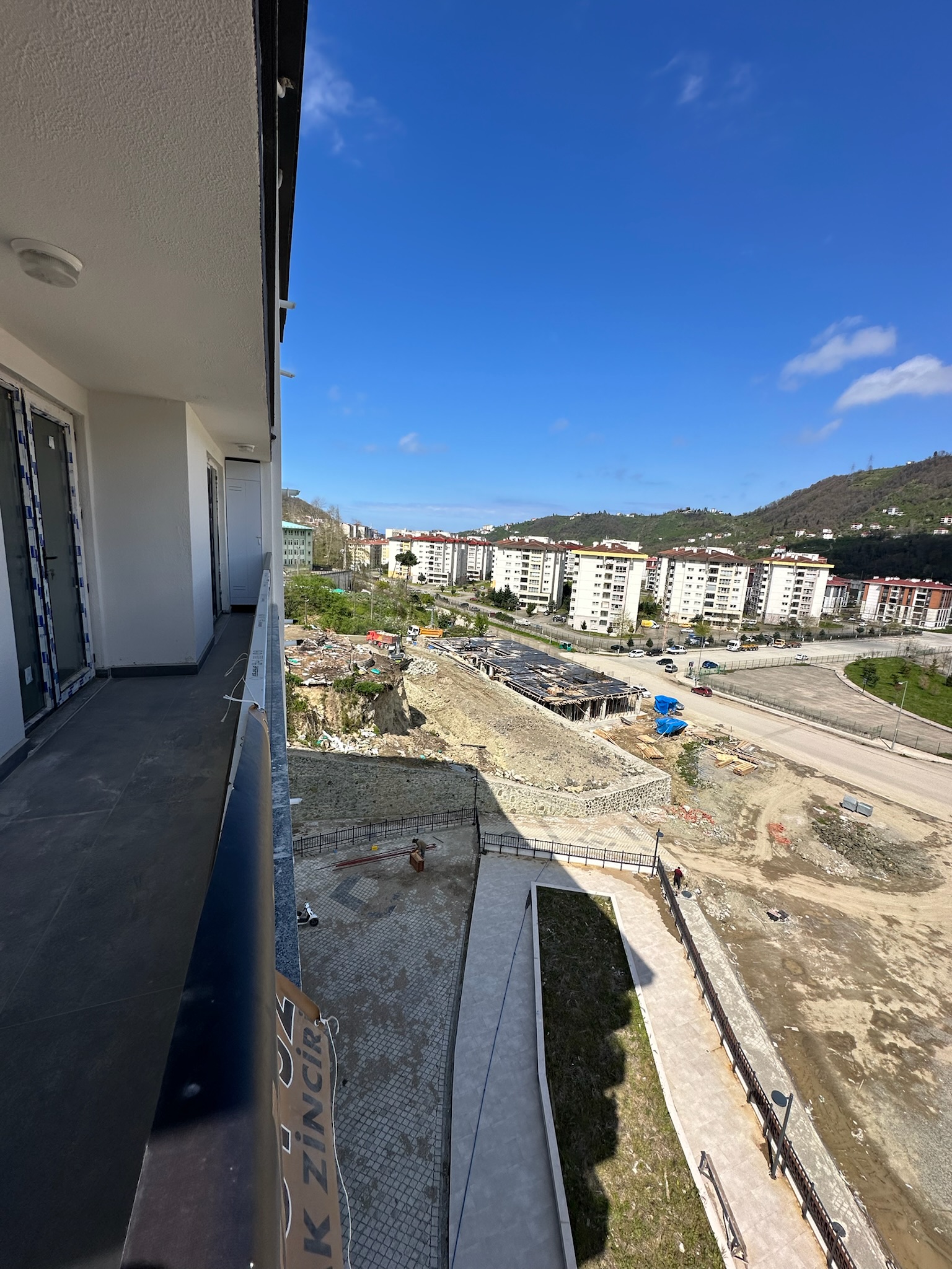 STADİUM CADDE EVLERİ C BLOK D. 20 2+1 KİRALIK